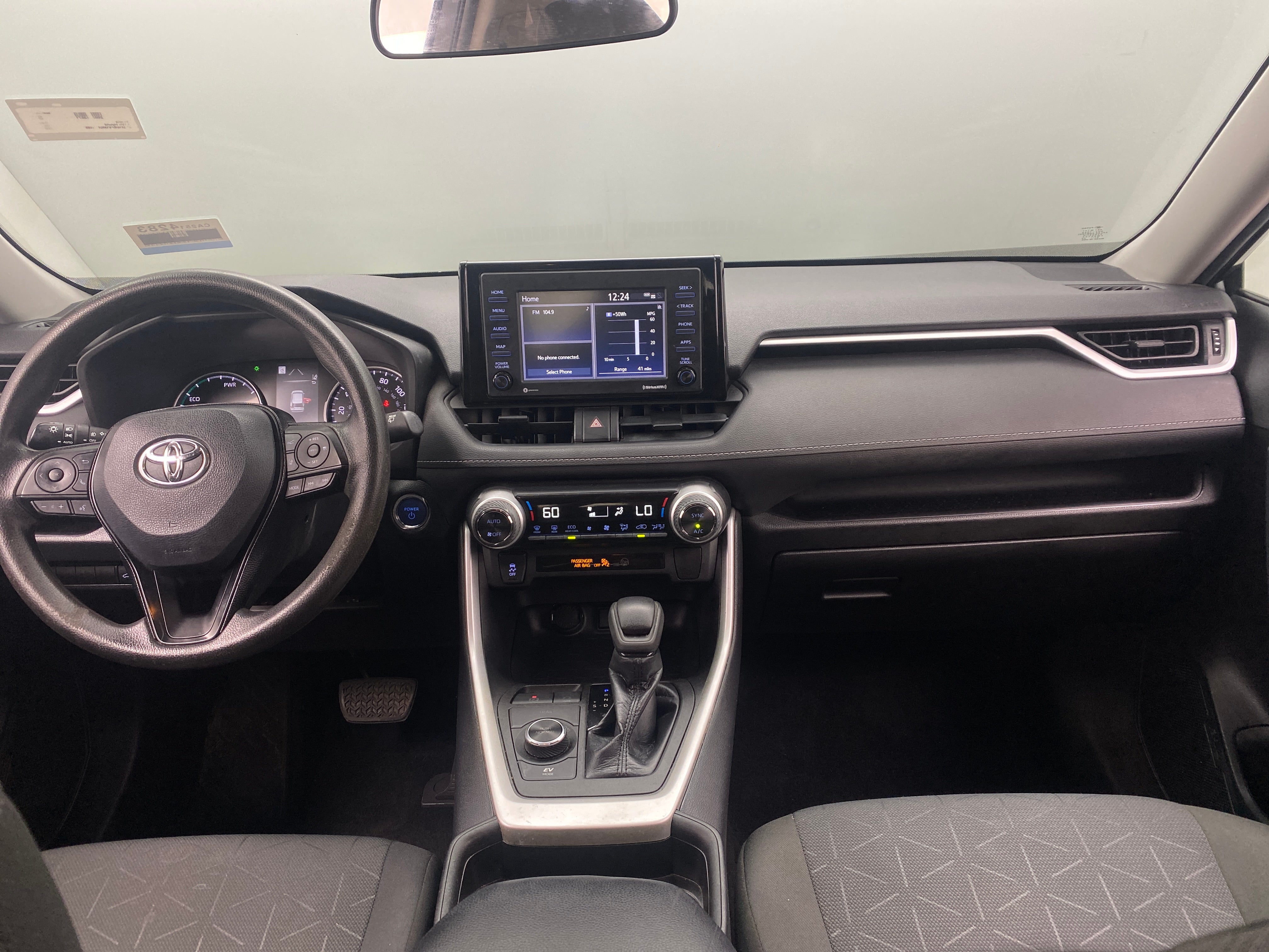 2021 Toyota RAV4 XLE 3