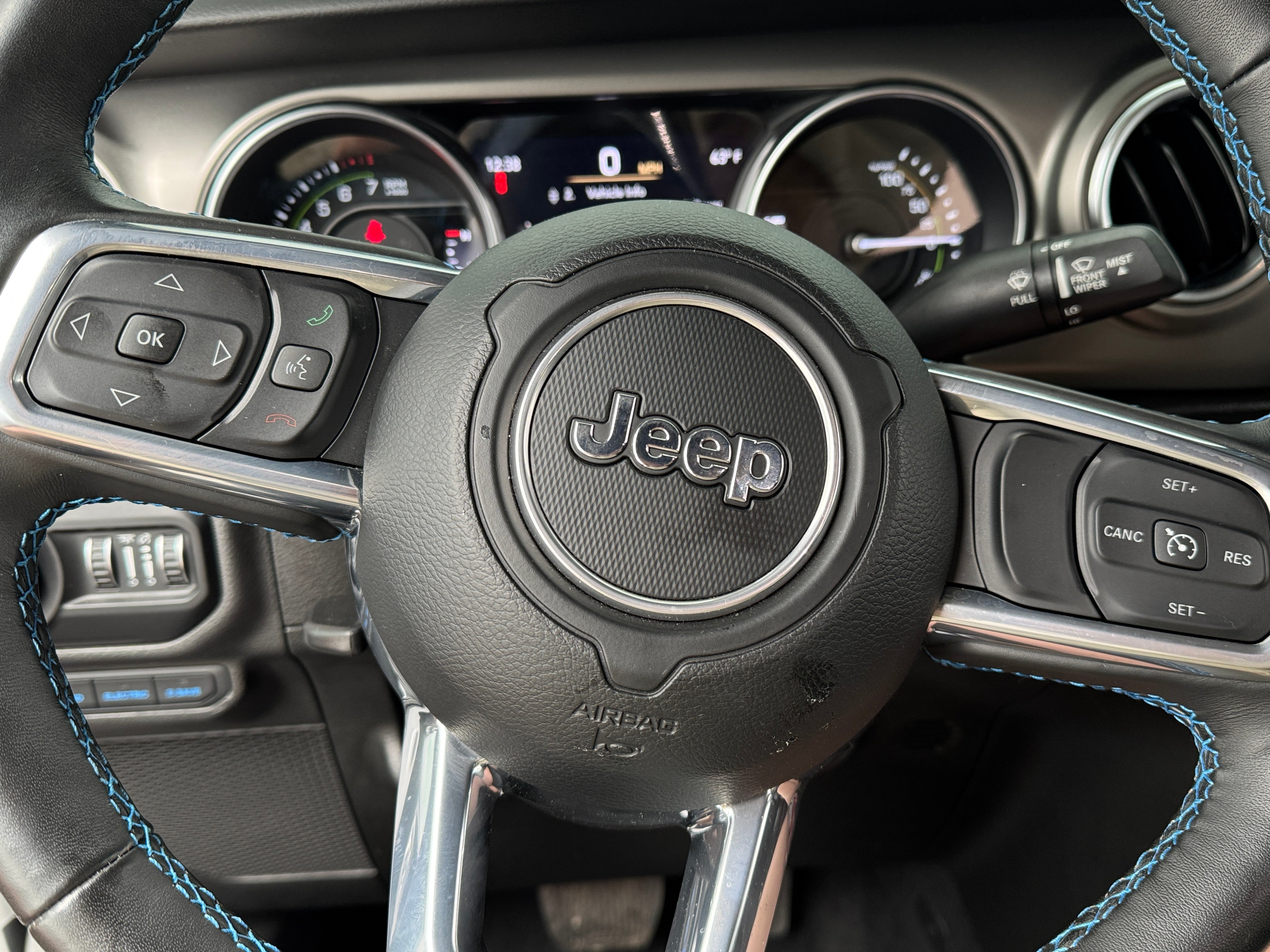 Thumbnail: 2022 Jeep Wrangler - 5