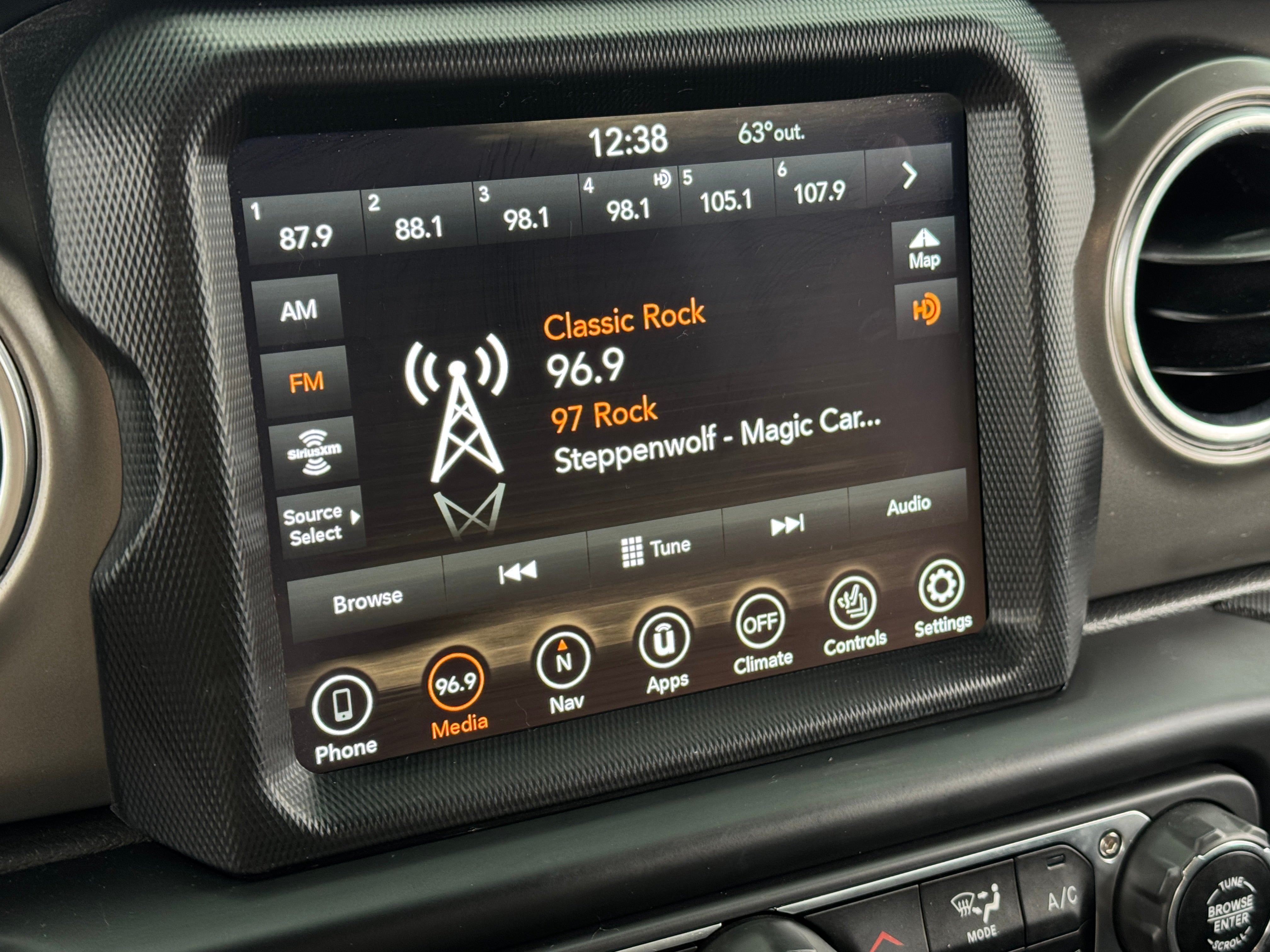 Thumbnail: 2022 Jeep Wrangler - 4