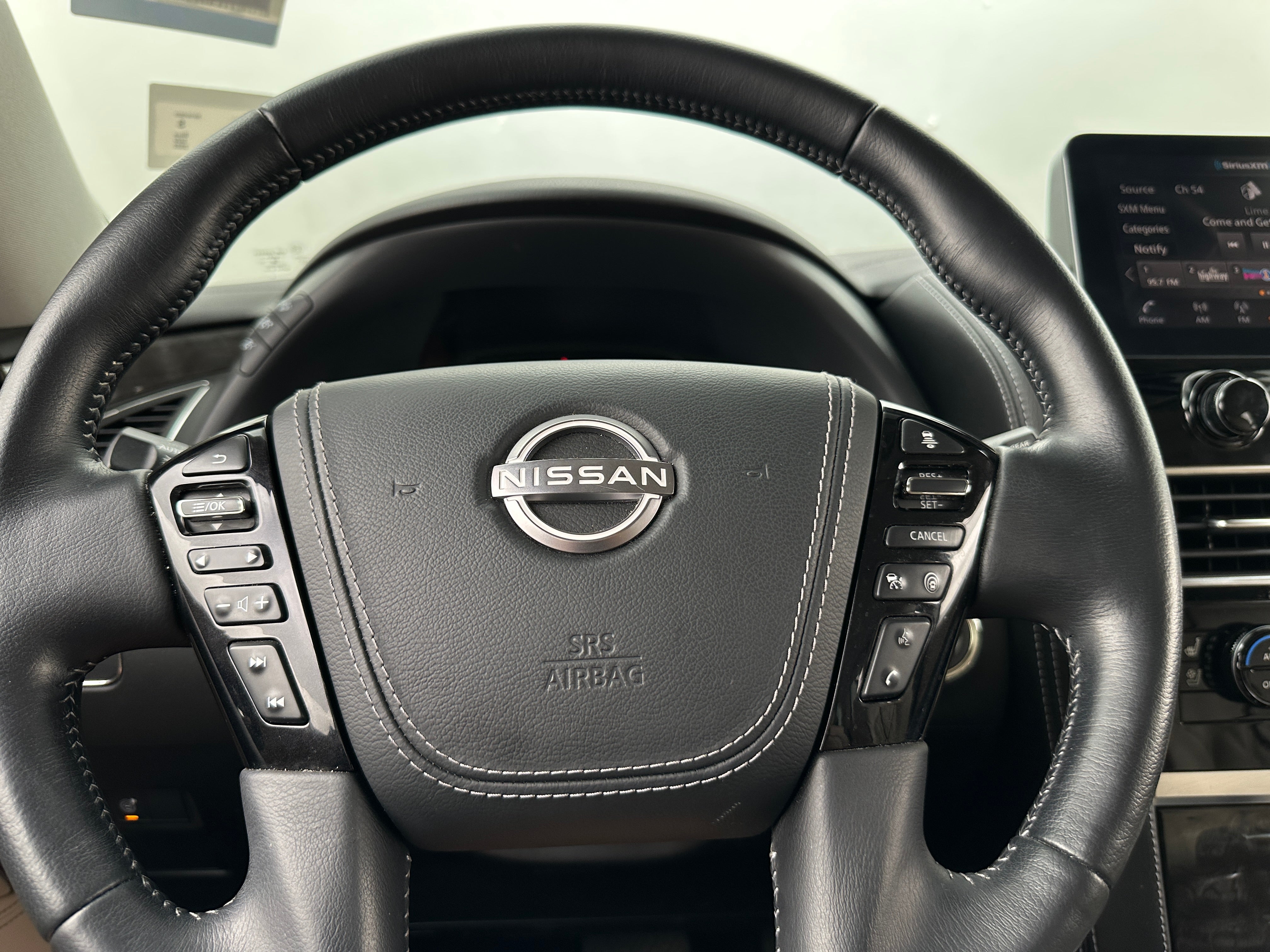 Thumbnail: 2022 Nissan Armada - 4