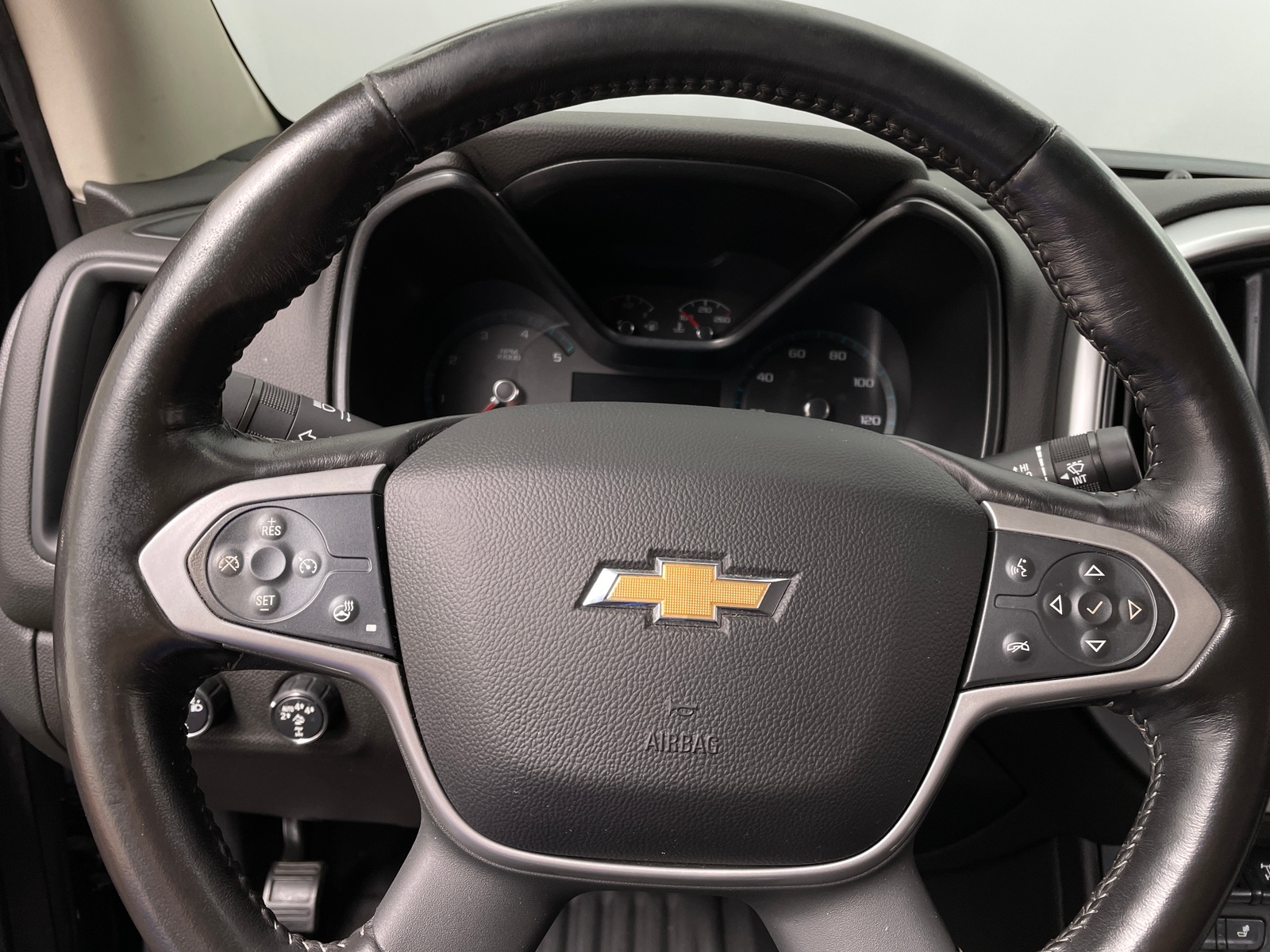 Thumbnail: 2019 Chevrolet Colorado - 4