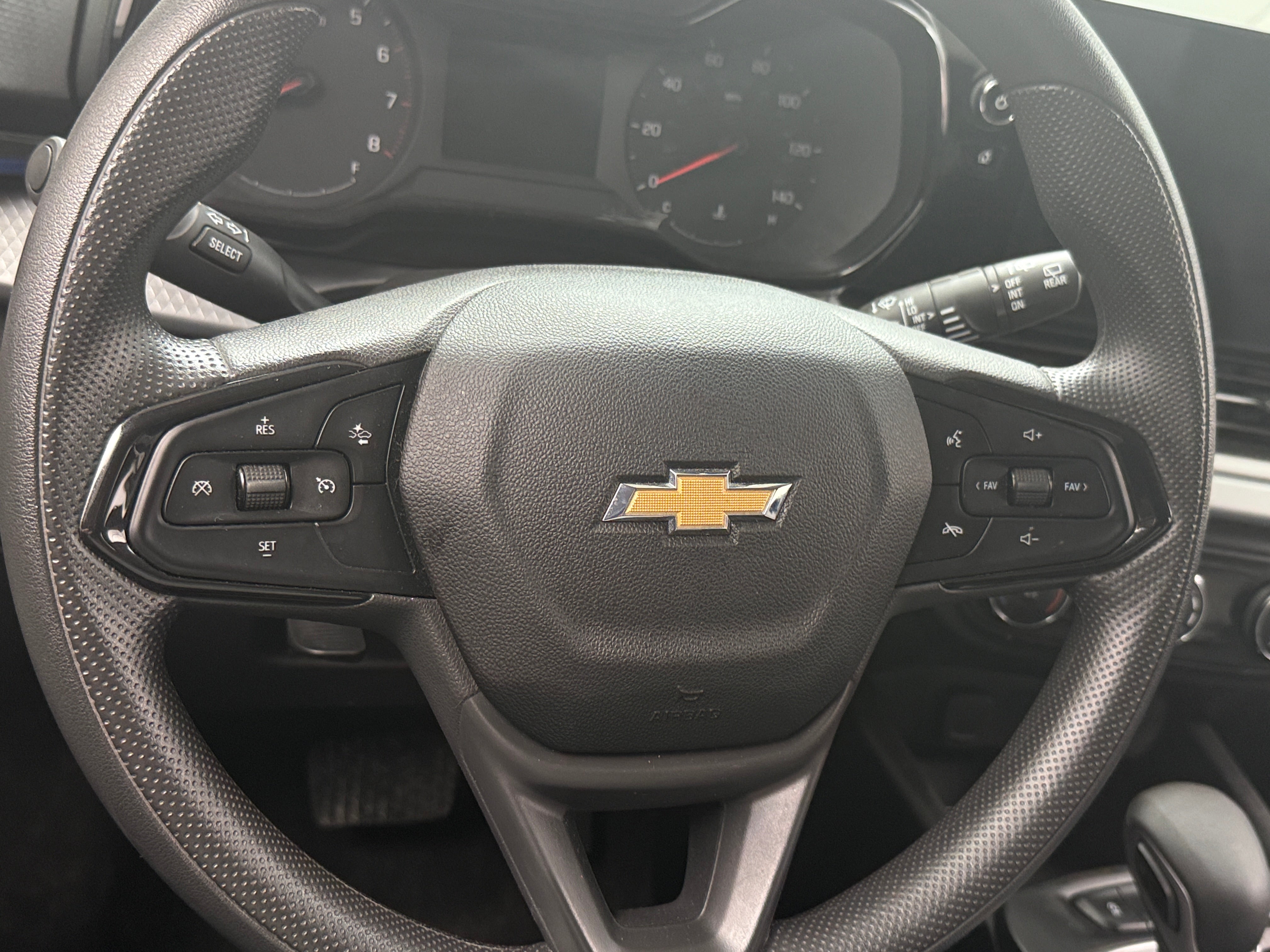 2024 Chevrolet Trax LS 5