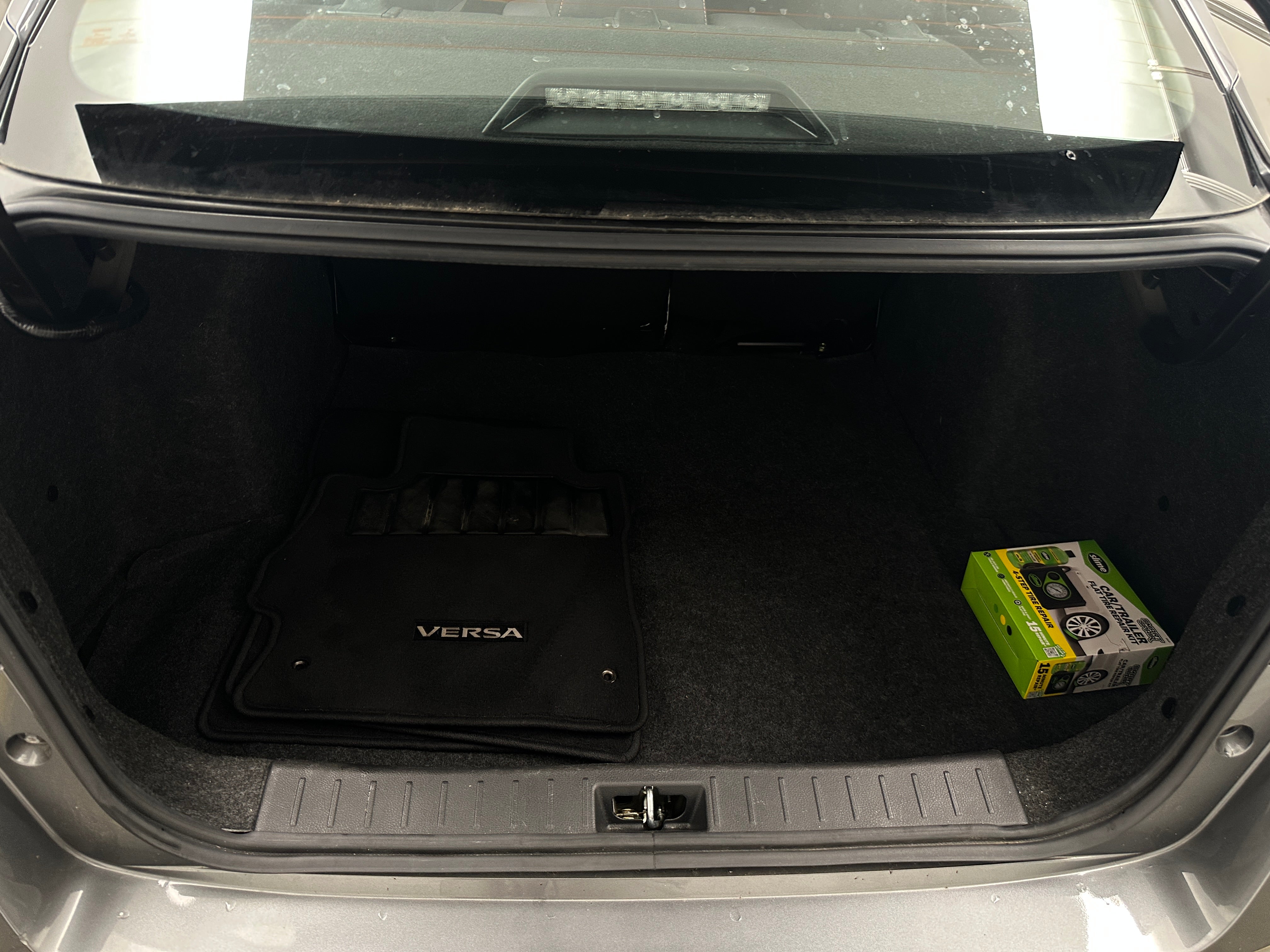 2022 Nissan Versa SR 7