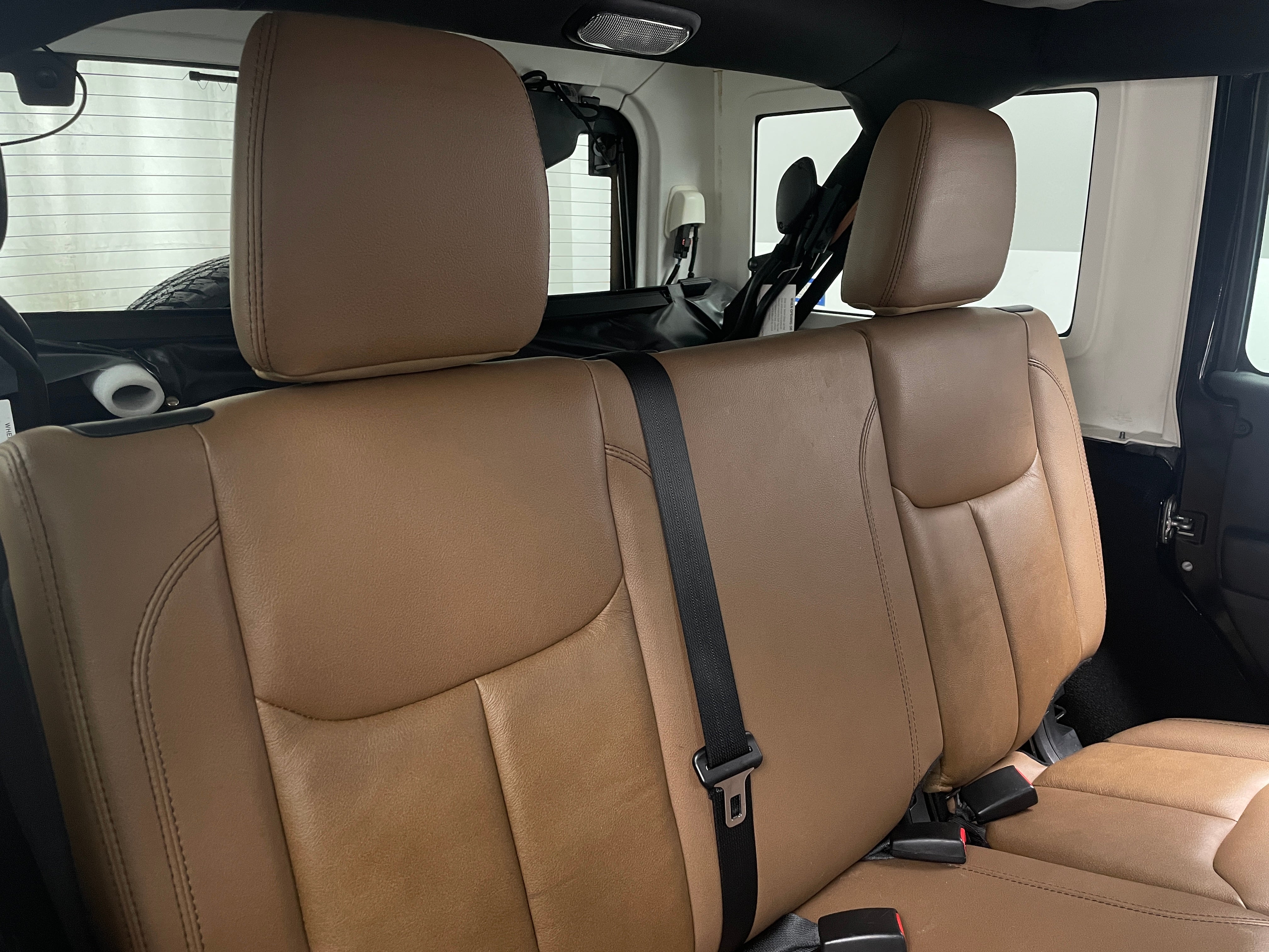 2014 Jeep Wrangler Unlimited Sahara 5