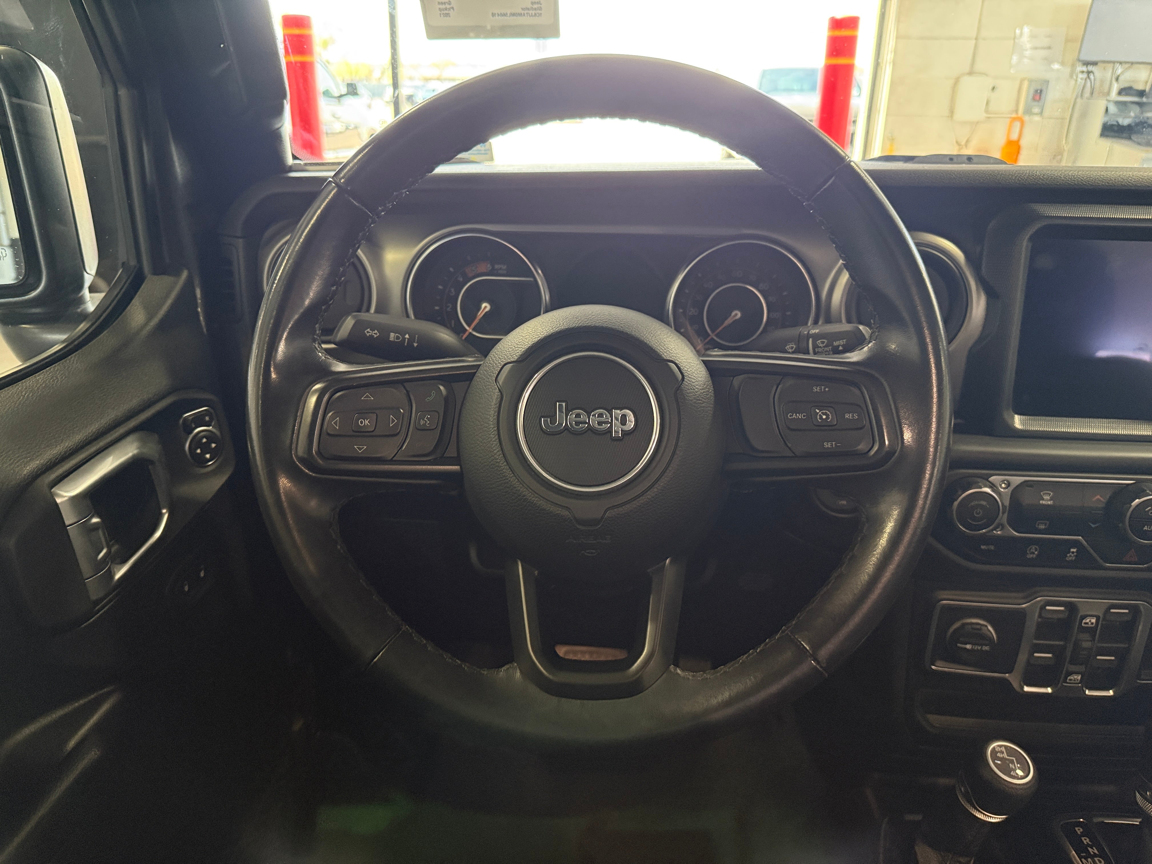 Thumbnail: 2021 Jeep Gladiator - 5