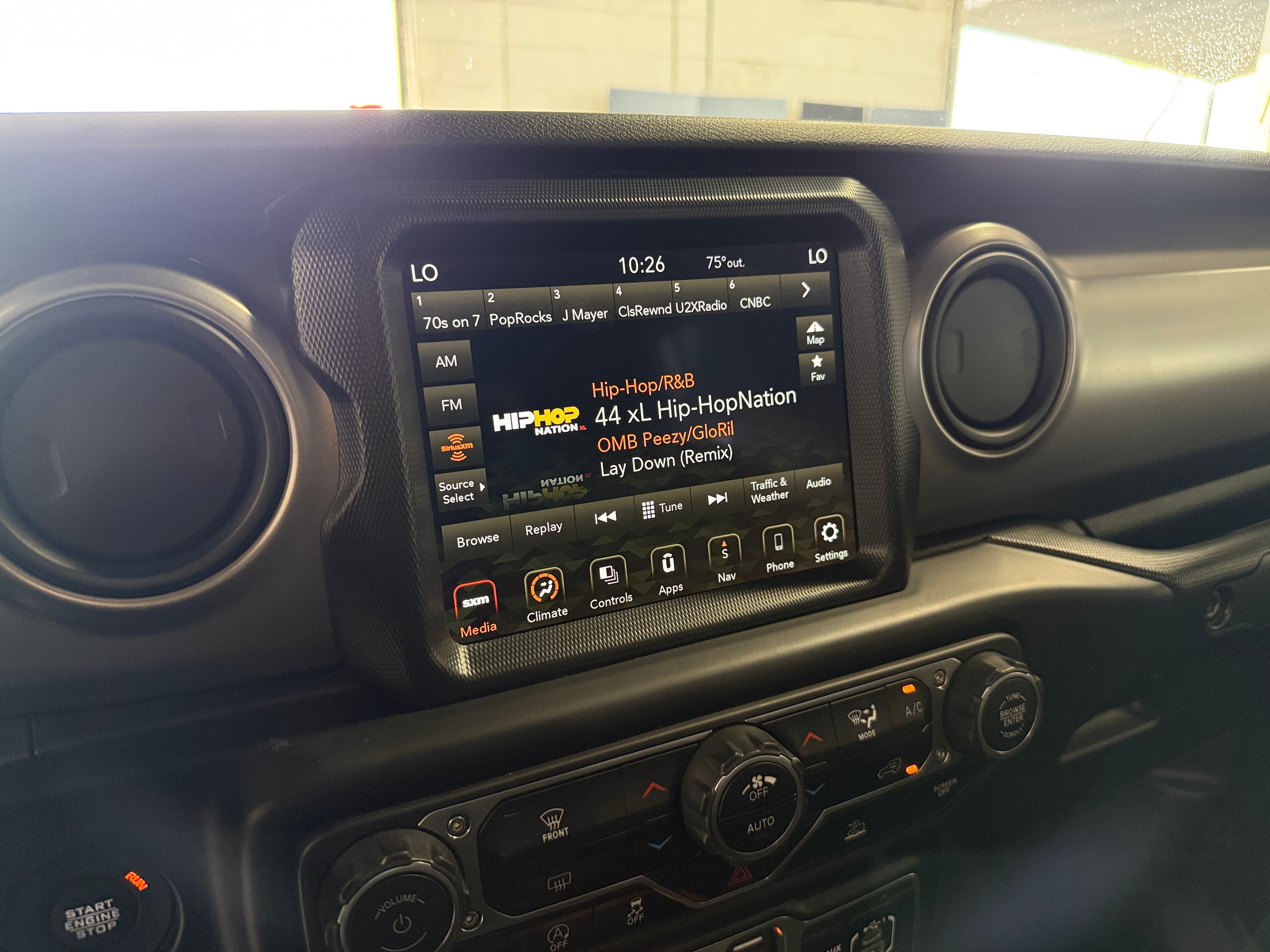 Thumbnail: 2021 Jeep Gladiator - 4