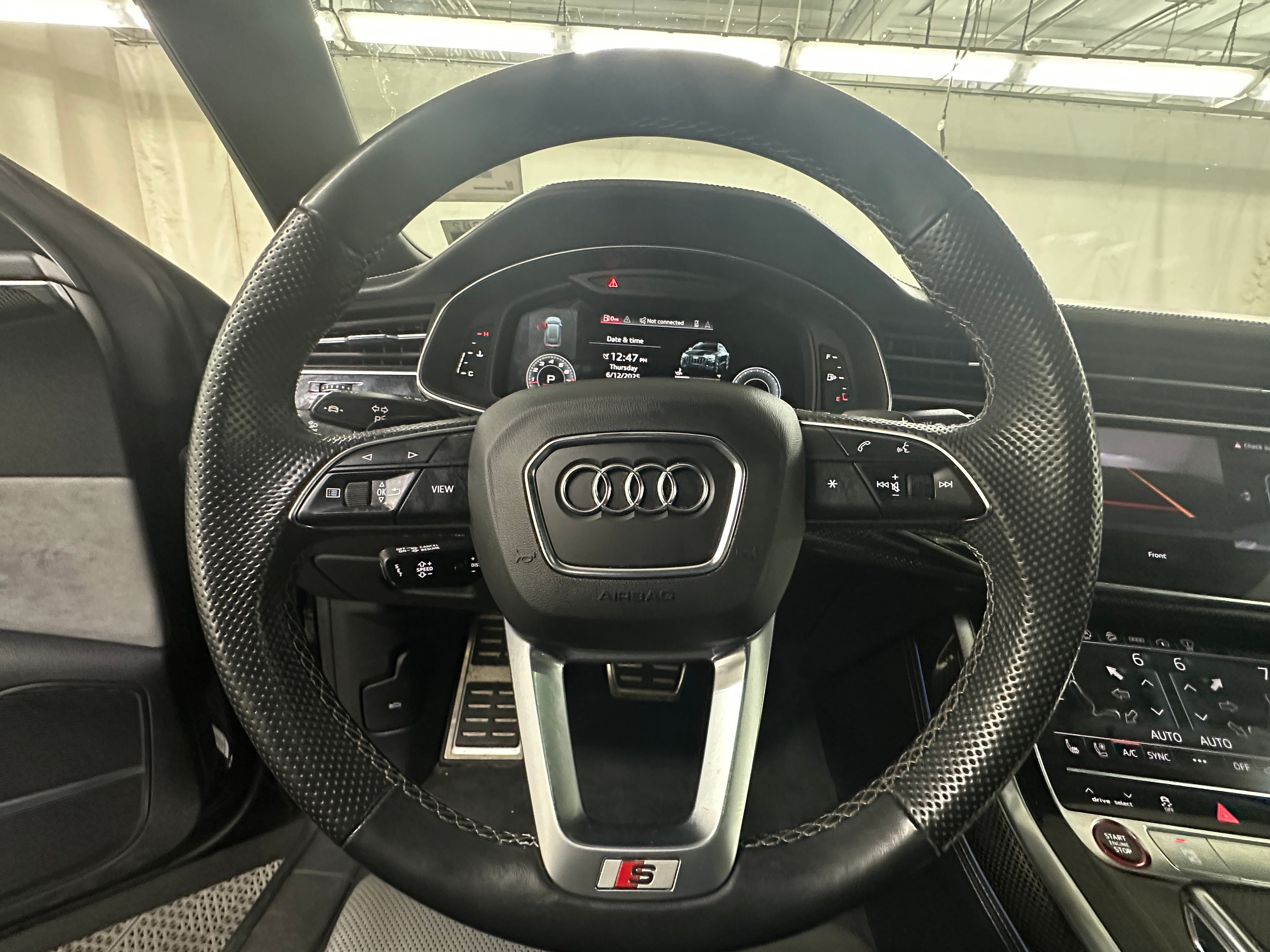 Thumbnail: 2021 Audi SQ8 - 4