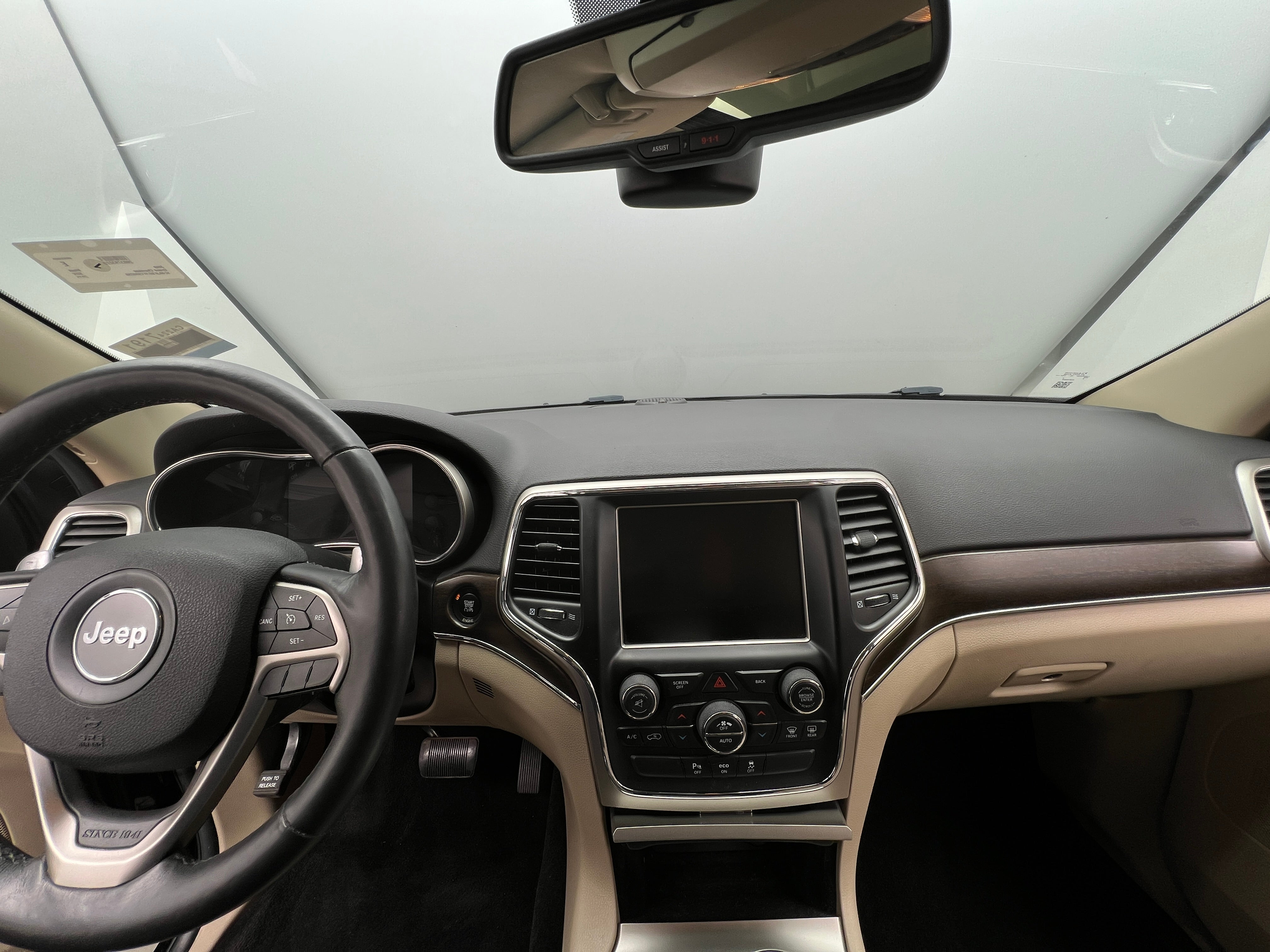 2015 Jeep Grand Cherokee Limited Edition 2