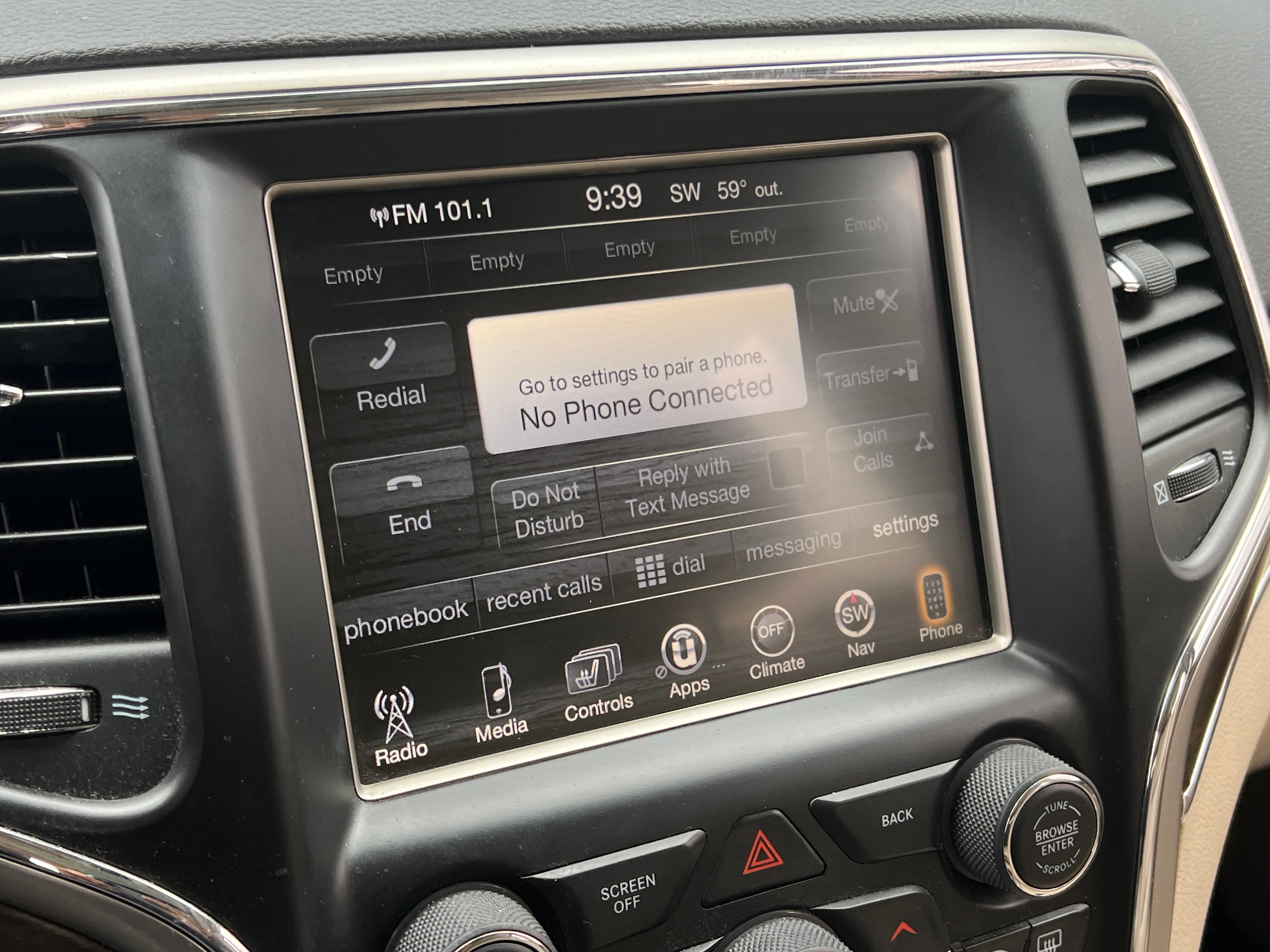 2015 Jeep Grand Cherokee Limited Edition 3