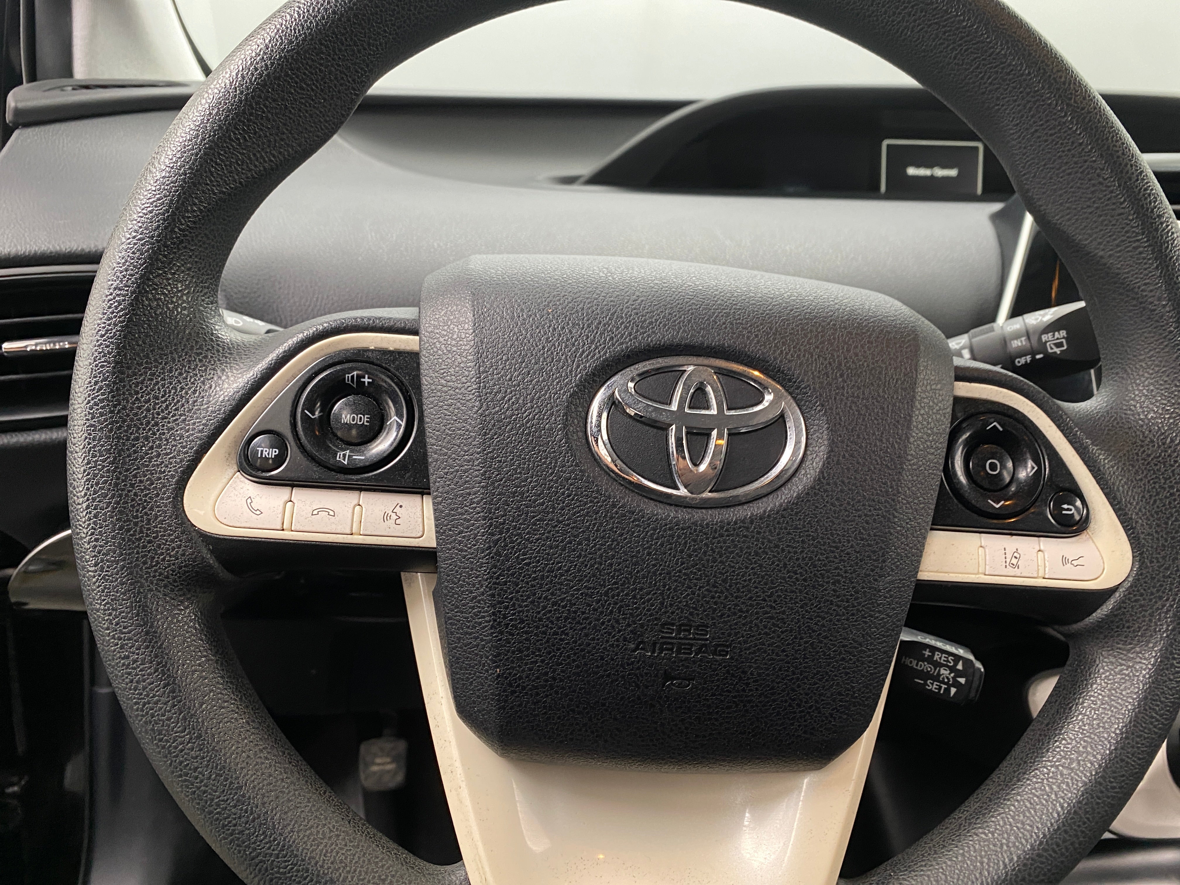 2017 Toyota Prius Two 5
