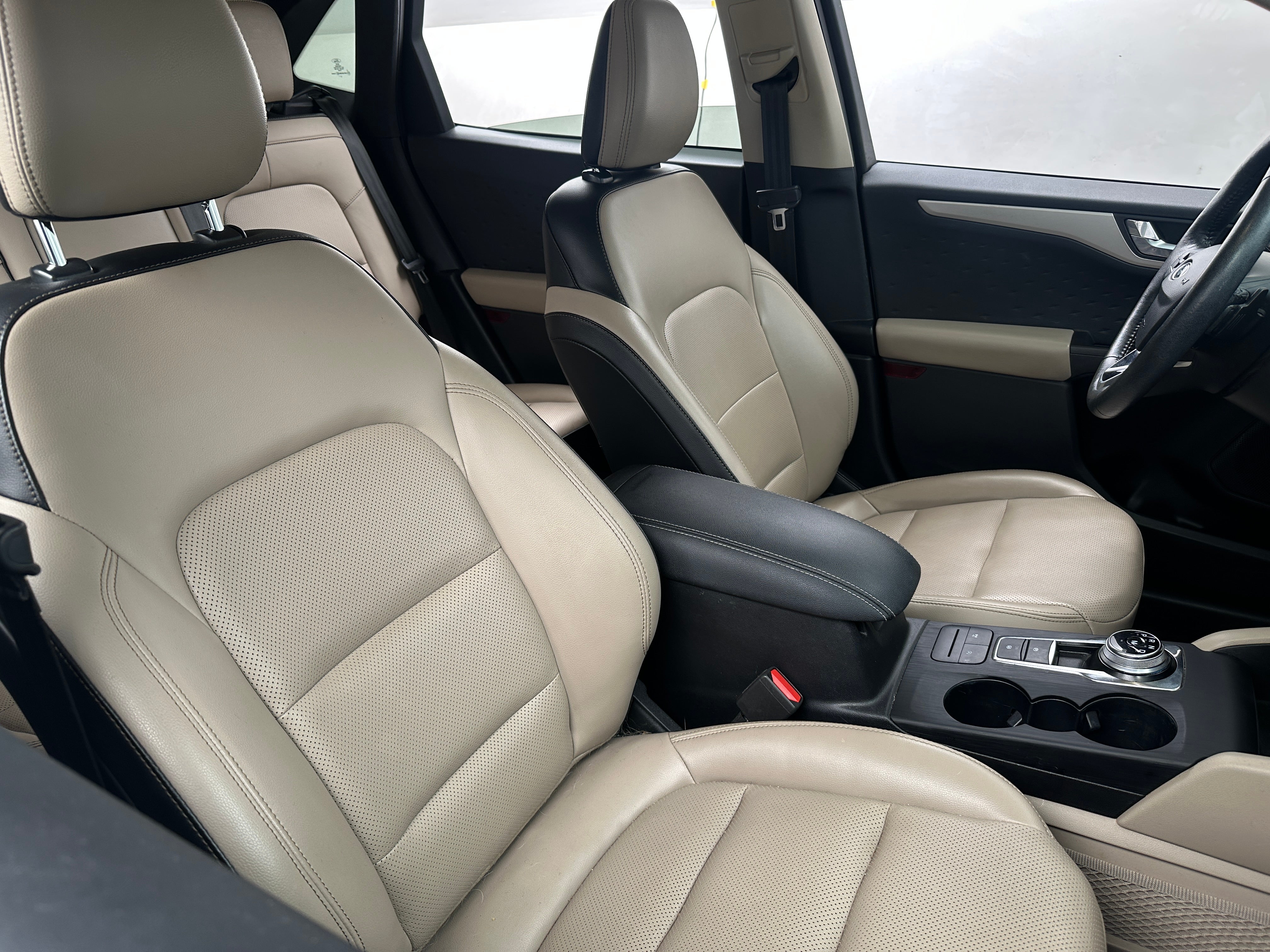 2020 Ford Escape SEL 2