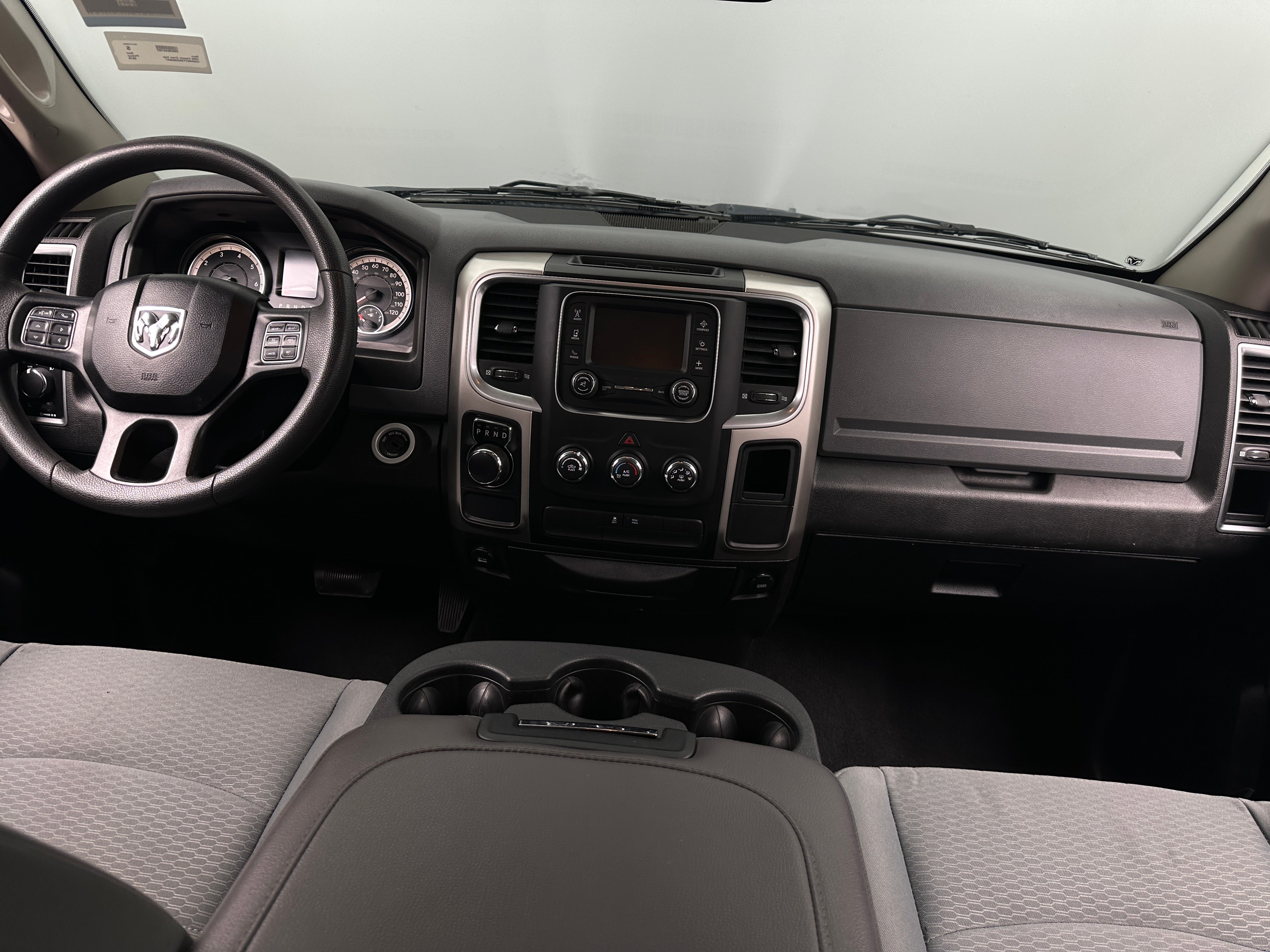 Thumbnail: 2019 RAM 1500 Classic - 3
