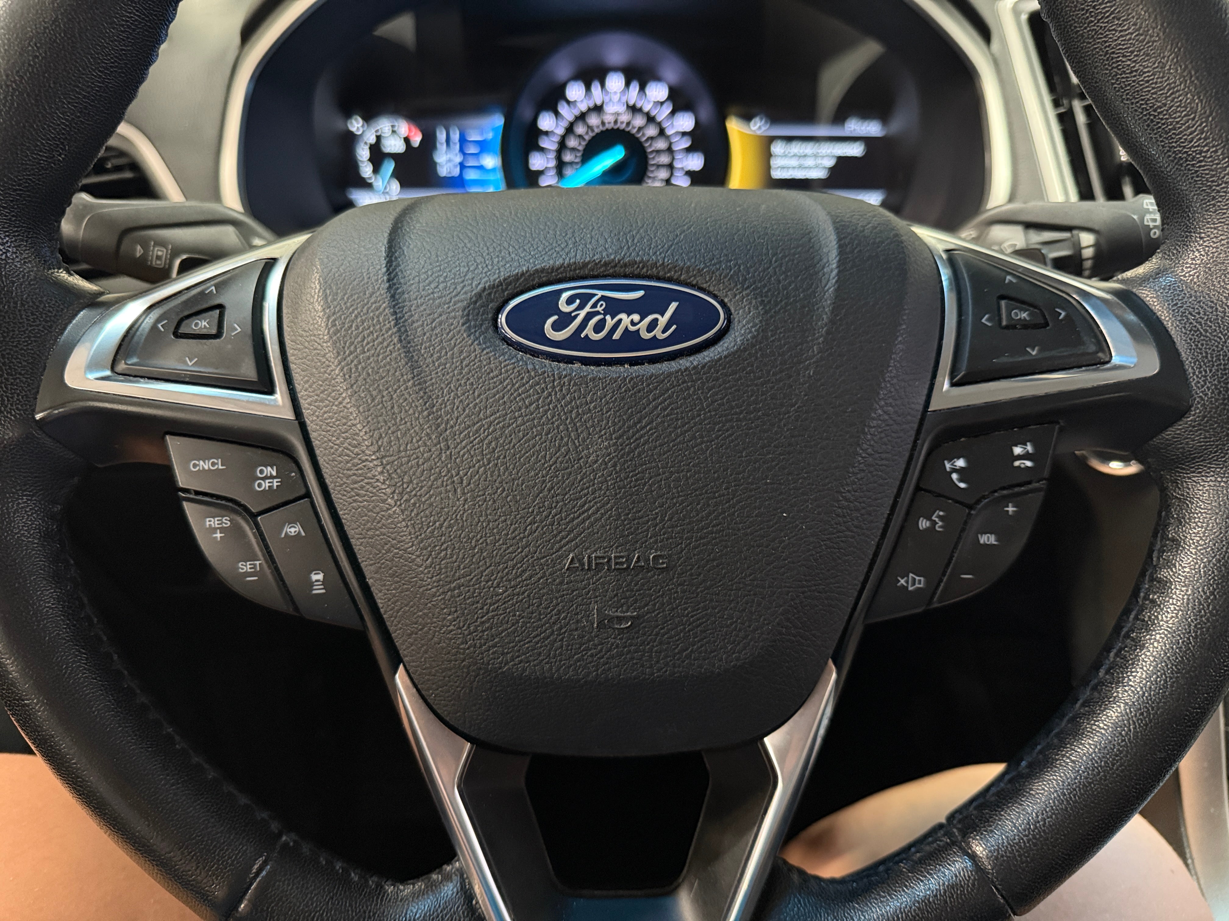 2020 Ford Edge SEL 4