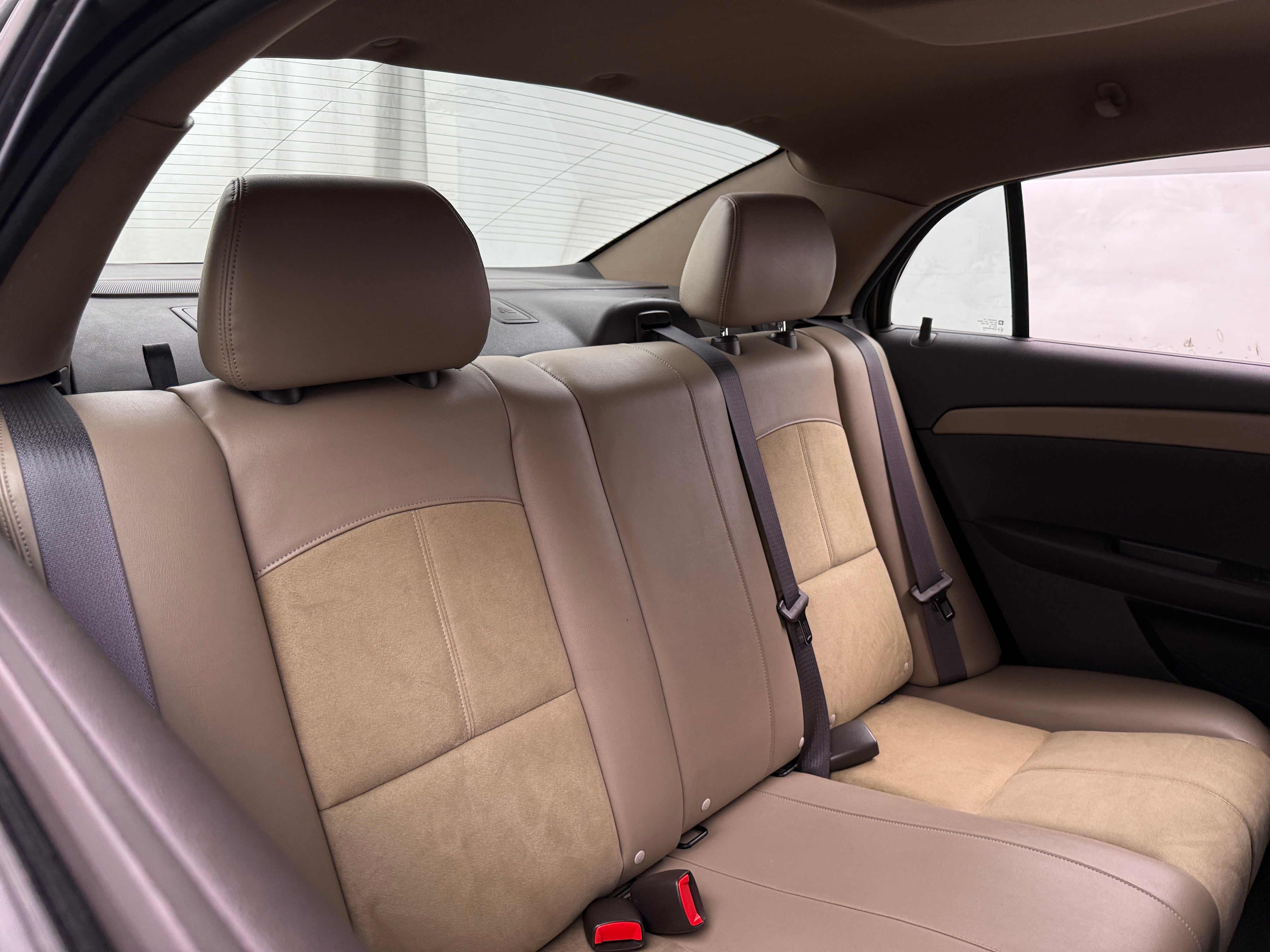 Thumbnail: 2011 Chevrolet Malibu - 6