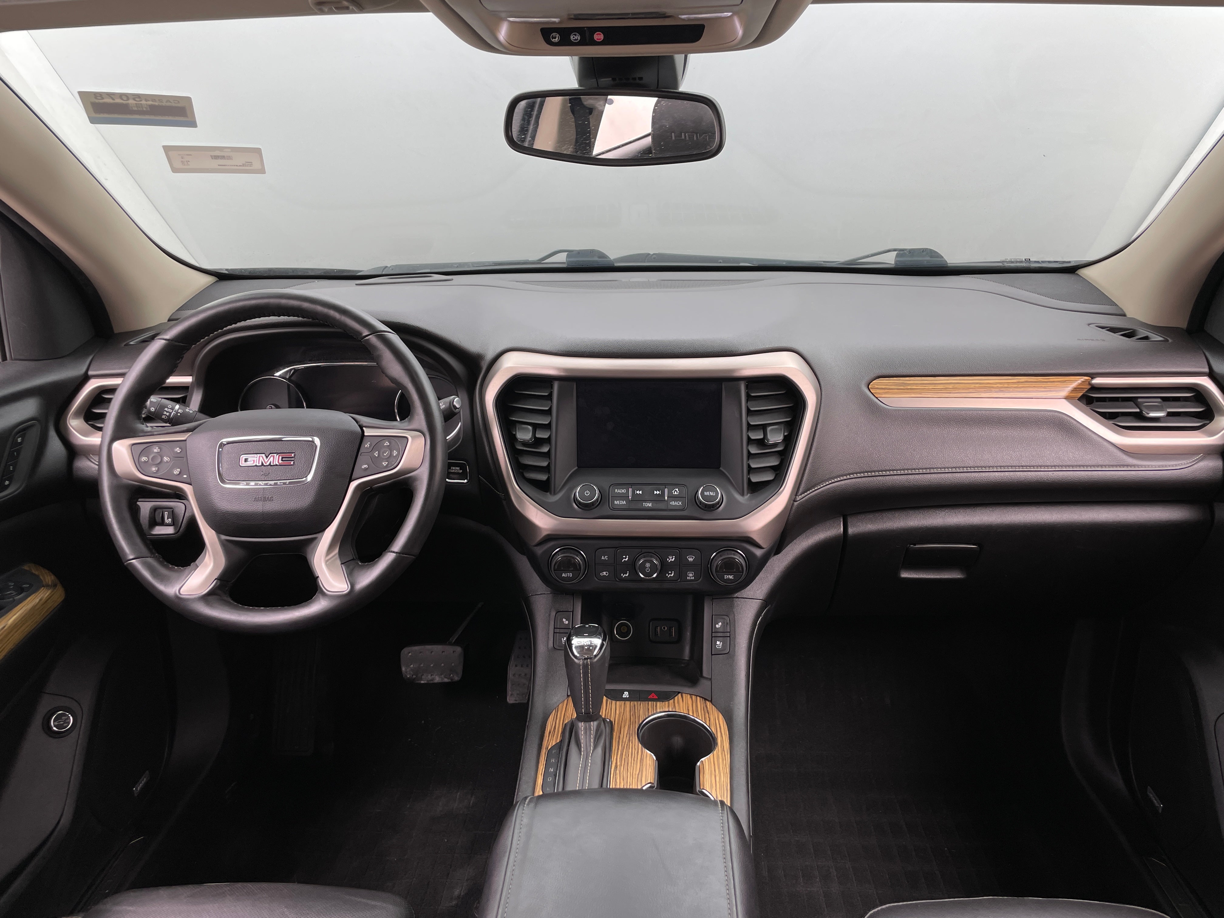 2017 GMC Acadia Denali 2