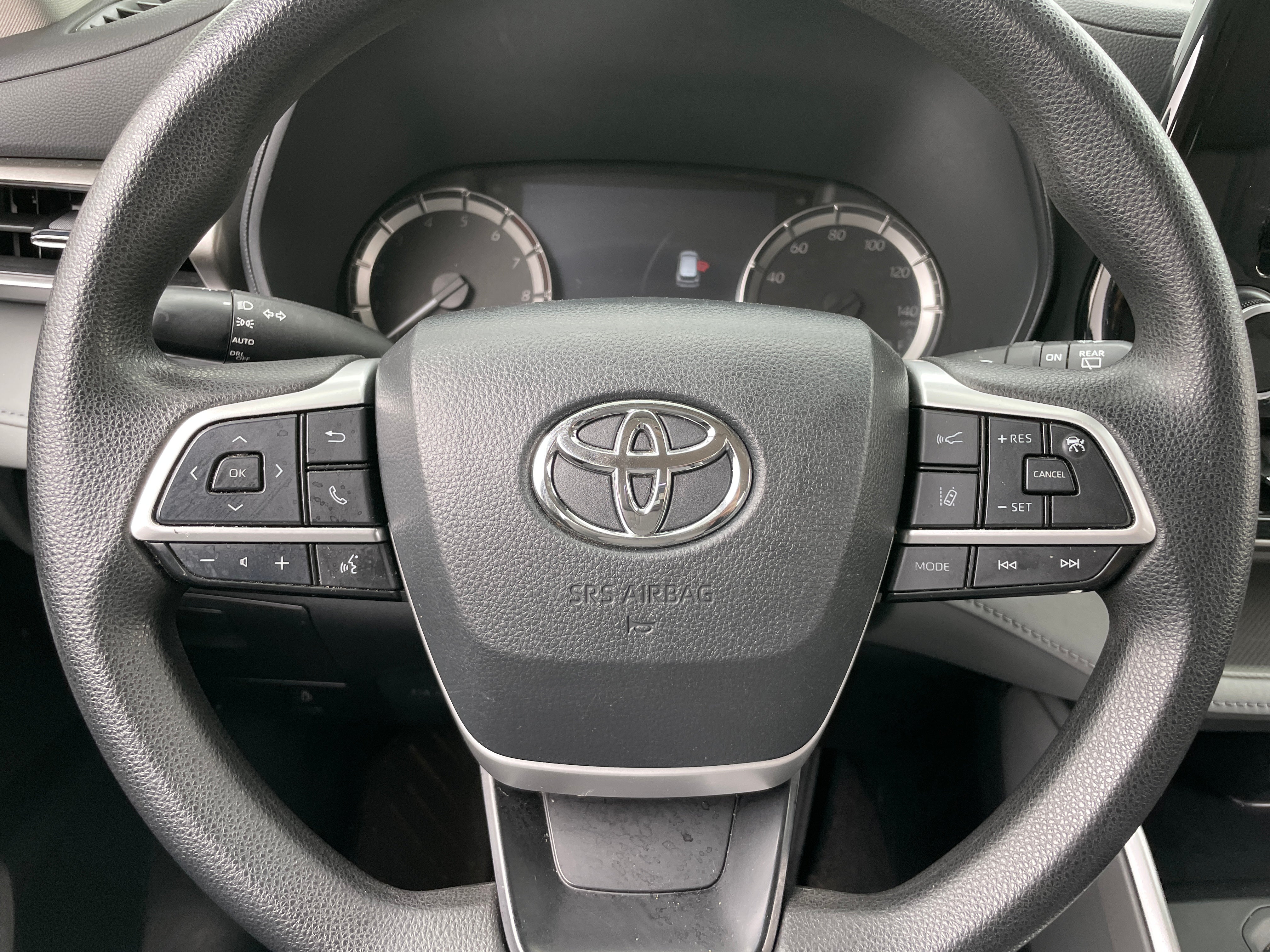 Thumbnail: 2023 Toyota Highlander - 5