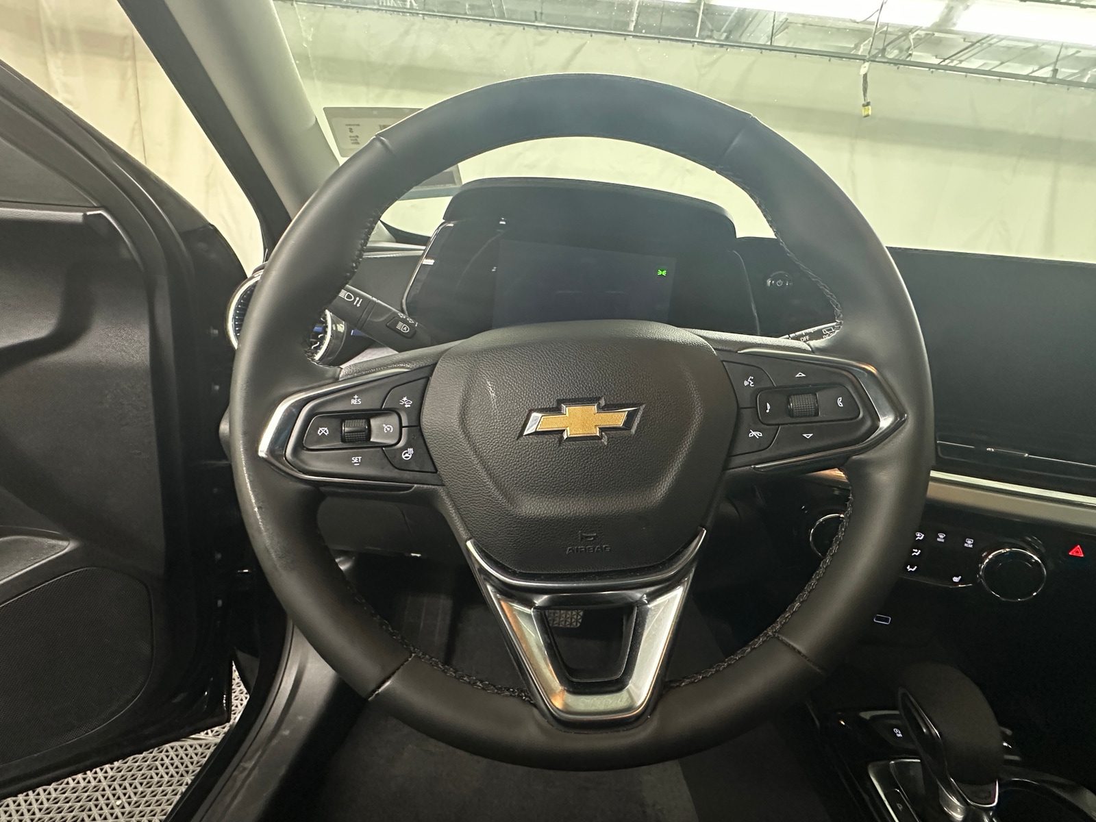 Thumbnail: 2024 Chevrolet Trax - 5