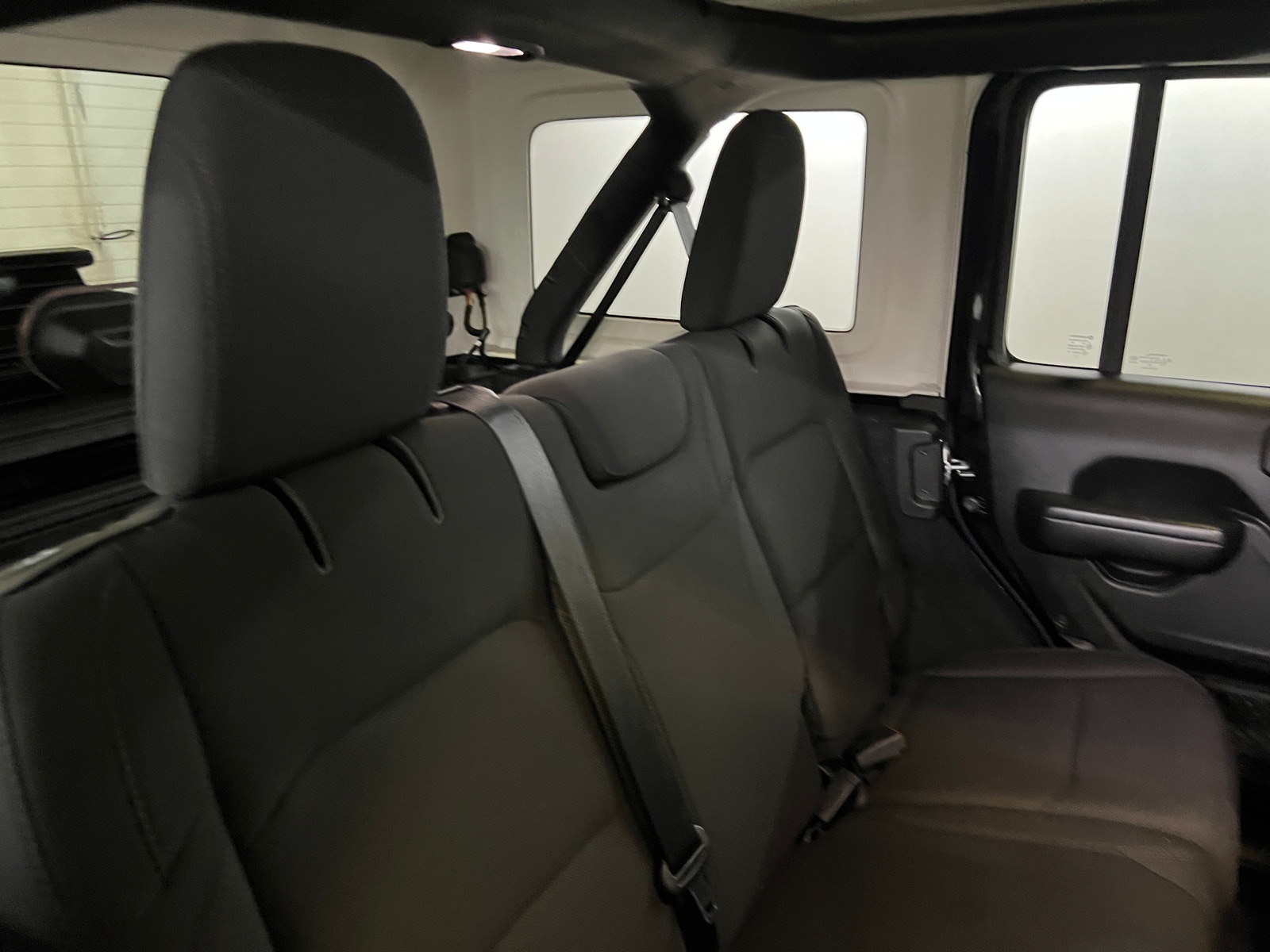 Thumbnail: 2019 Jeep Wrangler - 6