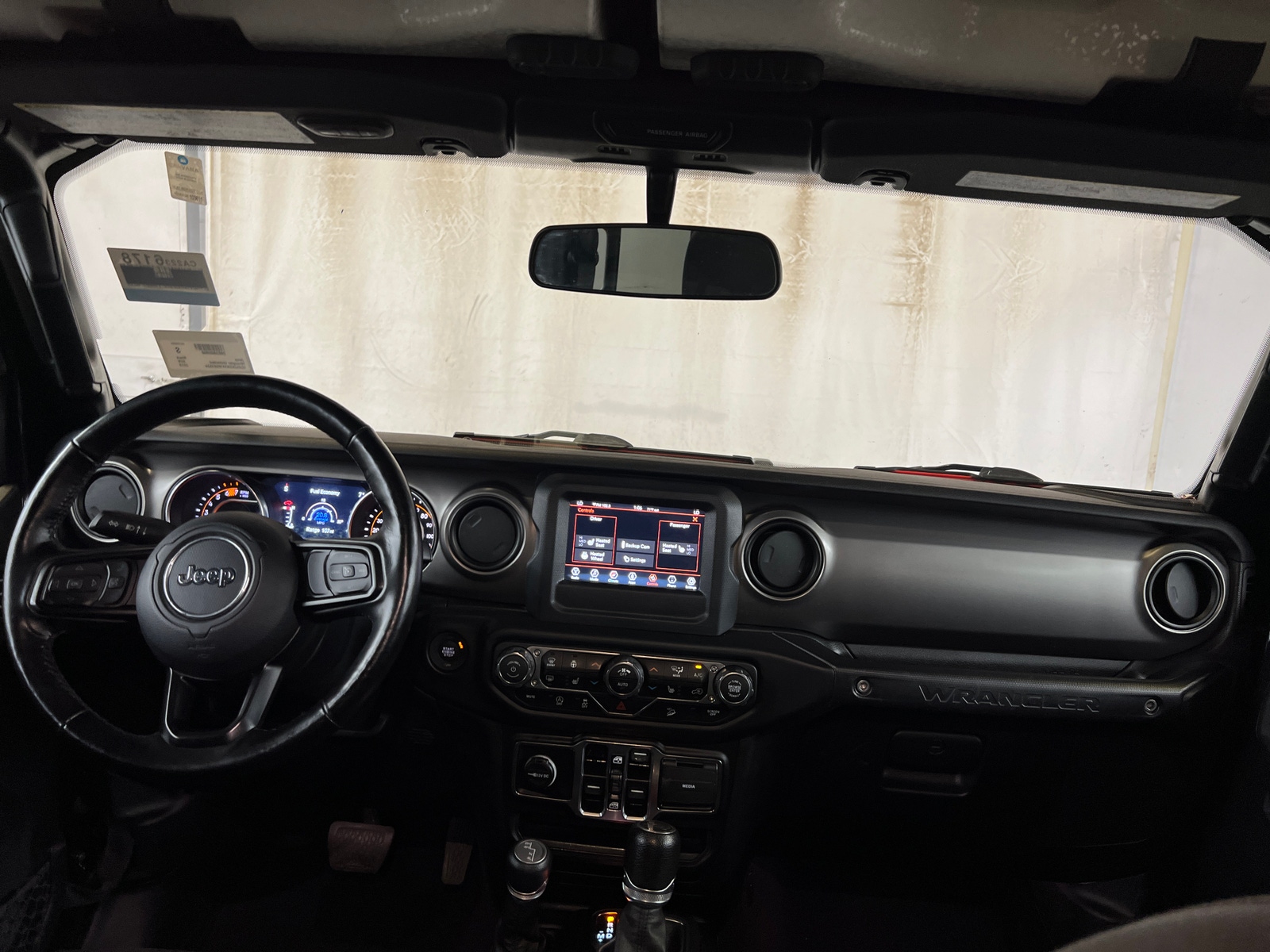 Thumbnail: 2019 Jeep Wrangler - 3