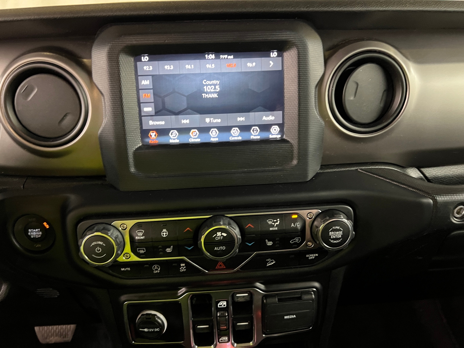 Thumbnail: 2019 Jeep Wrangler - 4