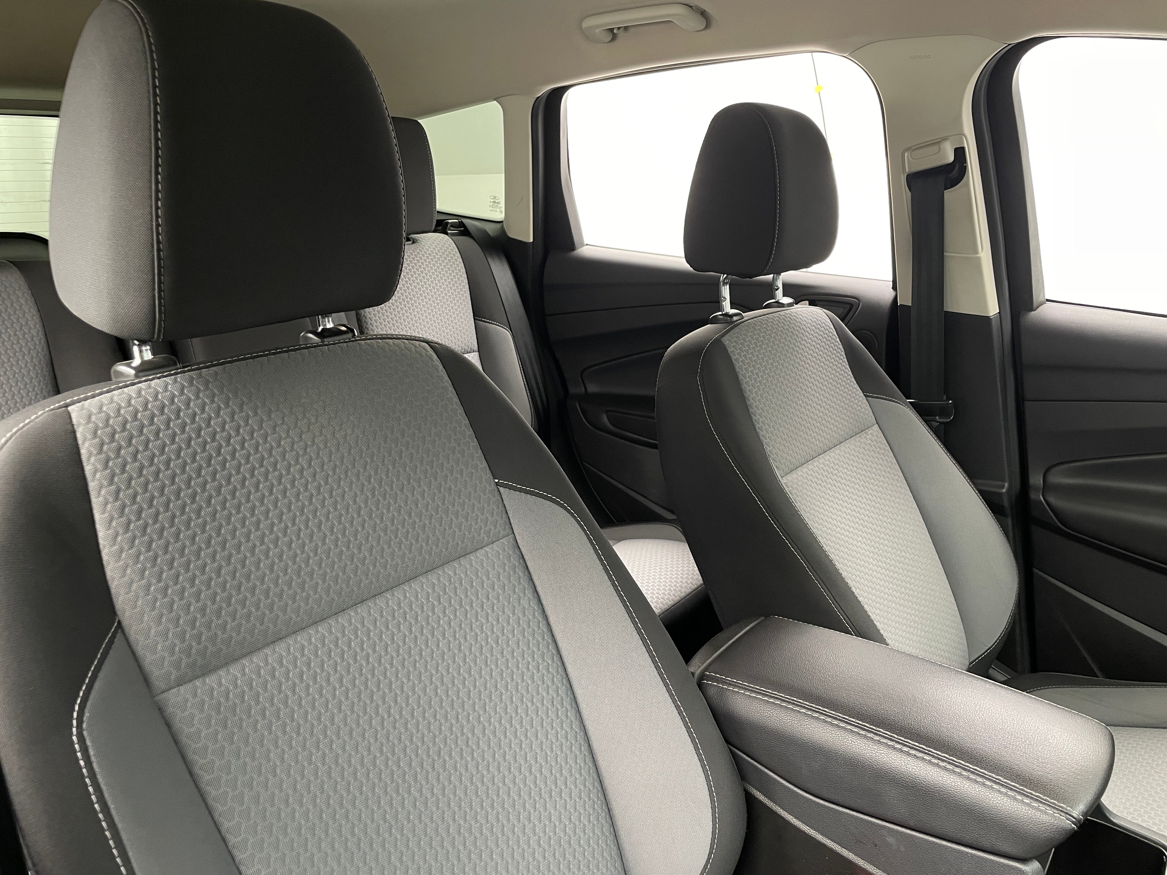 2017 Ford Escape SE 2