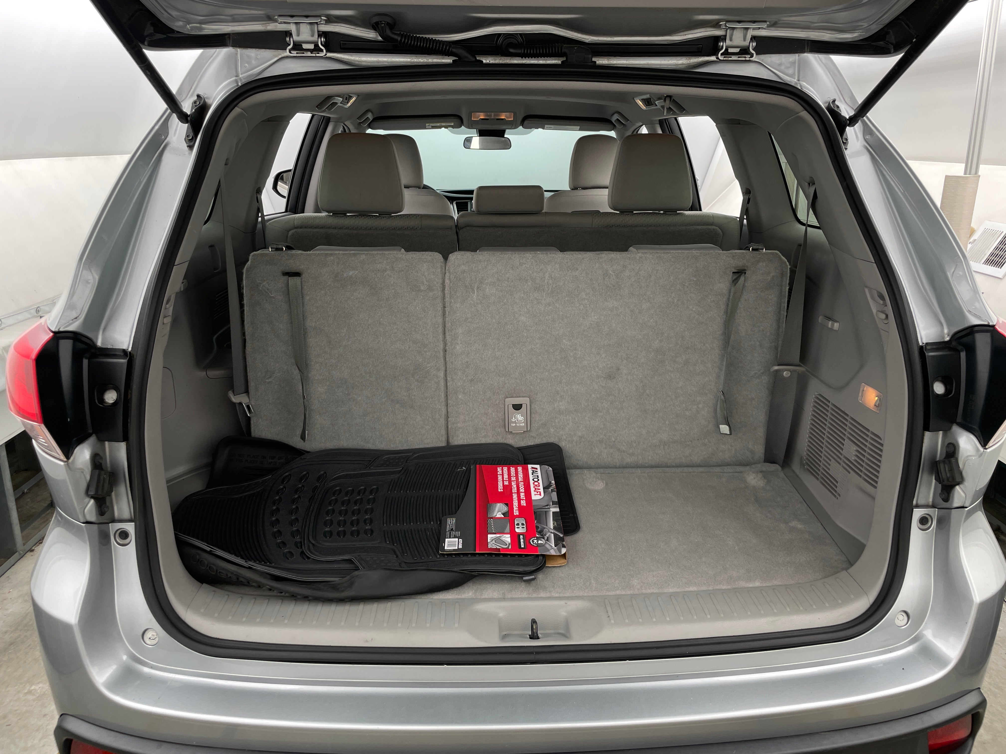 2017 Toyota Highlander LE 7