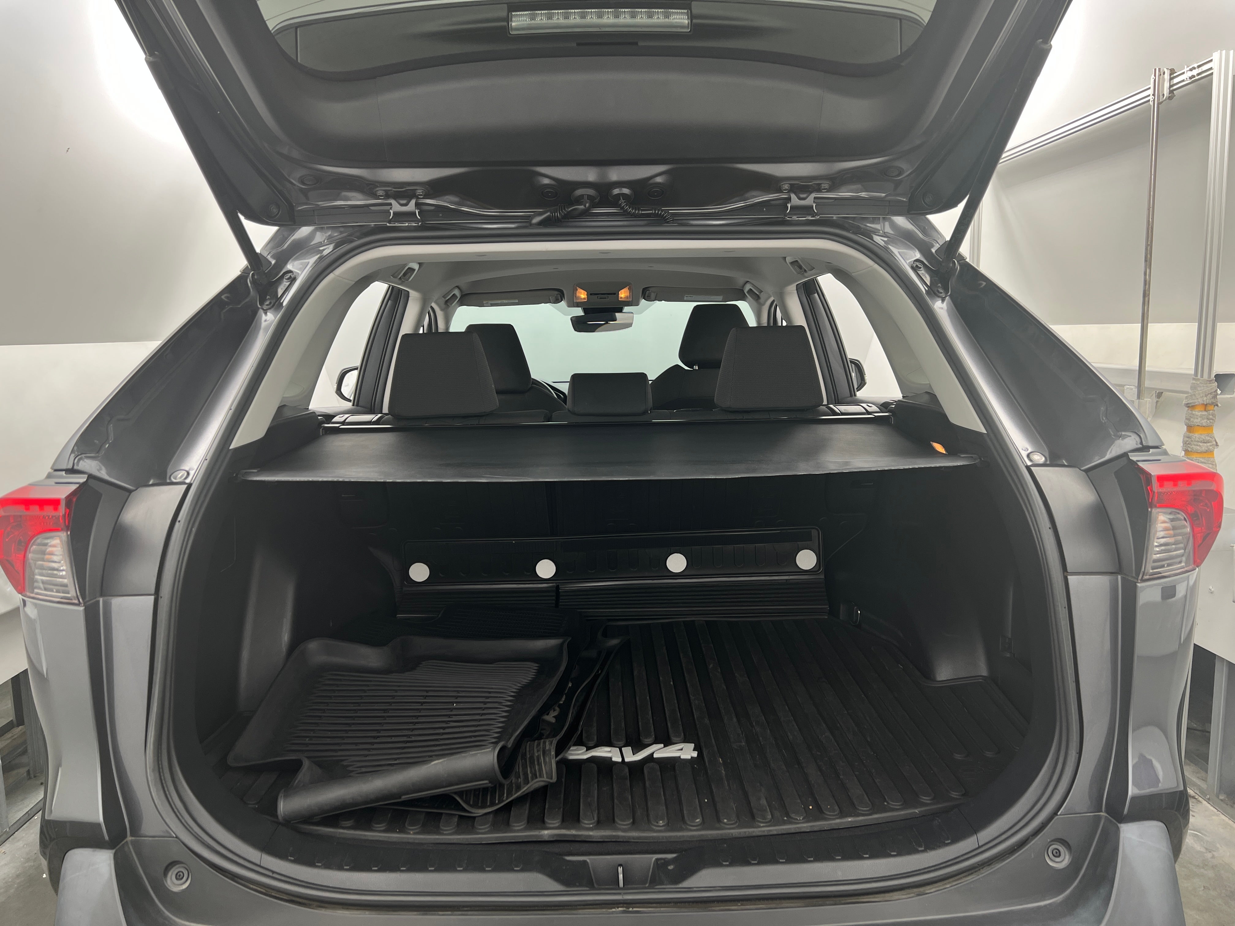 2020 Toyota RAV4 XLE 7