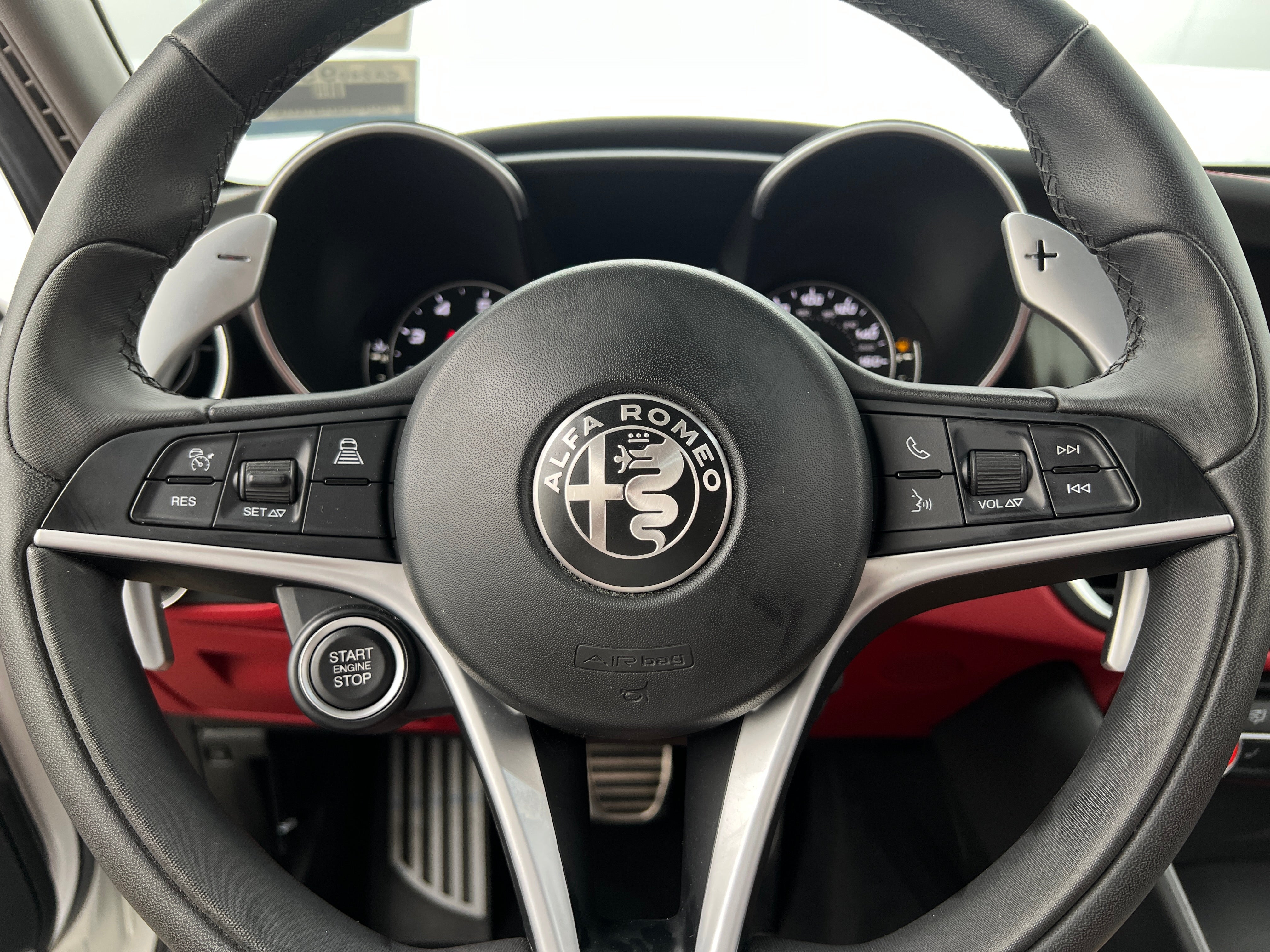 2019 Alfa Romeo Giulia Sport 4