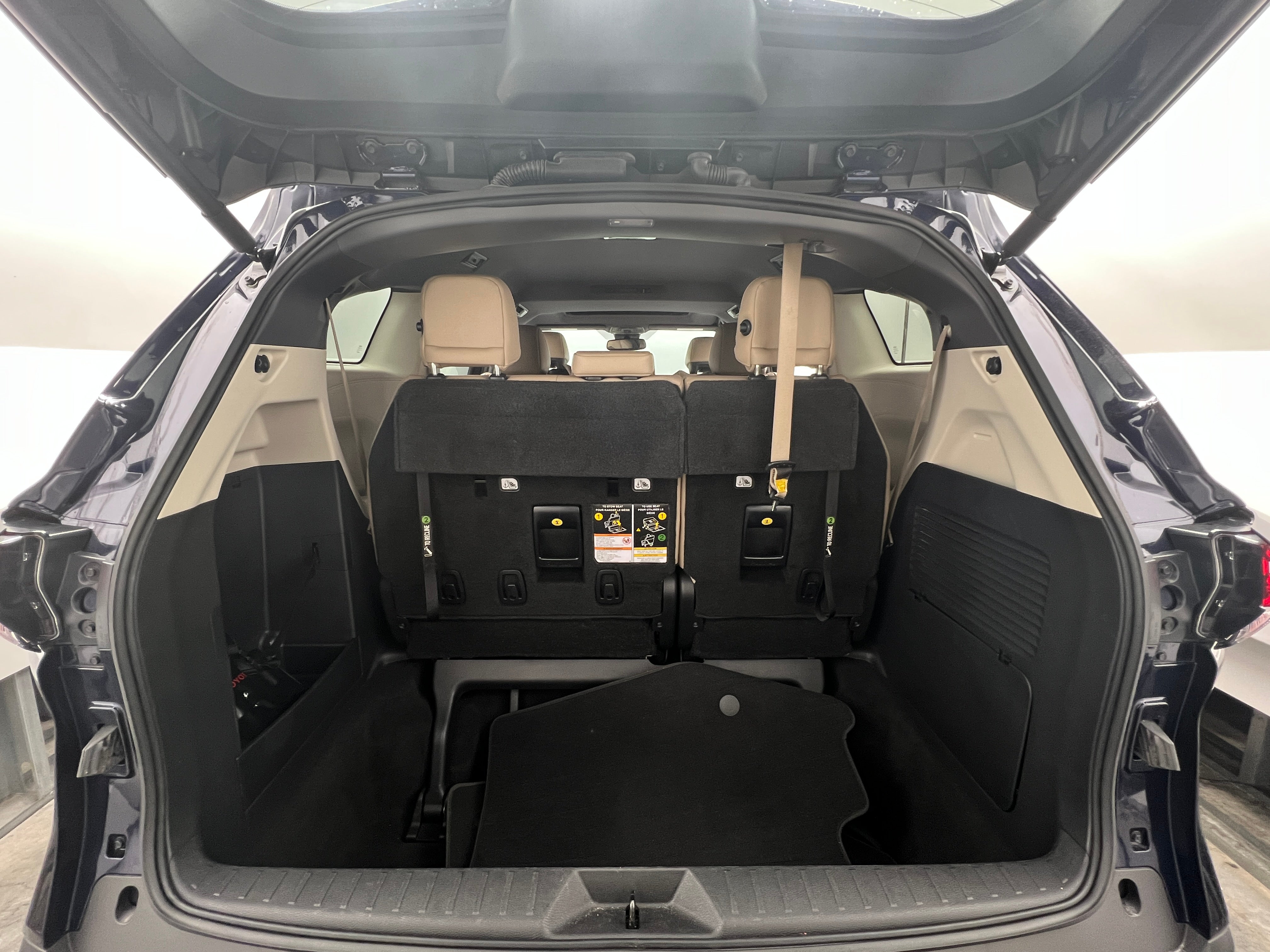2022 Toyota Sienna XLE 6