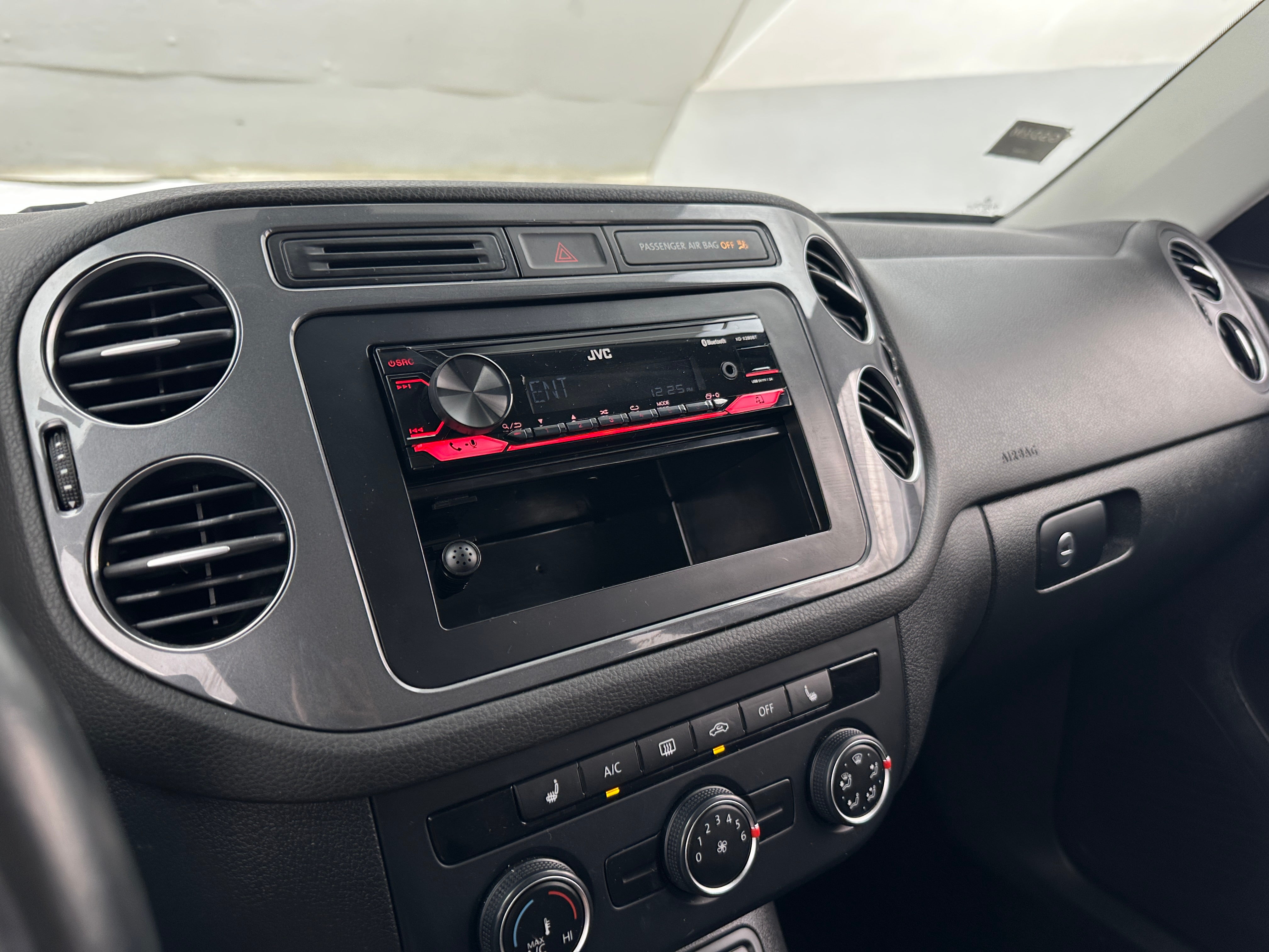 2017 Volkswagen Tiguan Wolfsburg Edition 3
