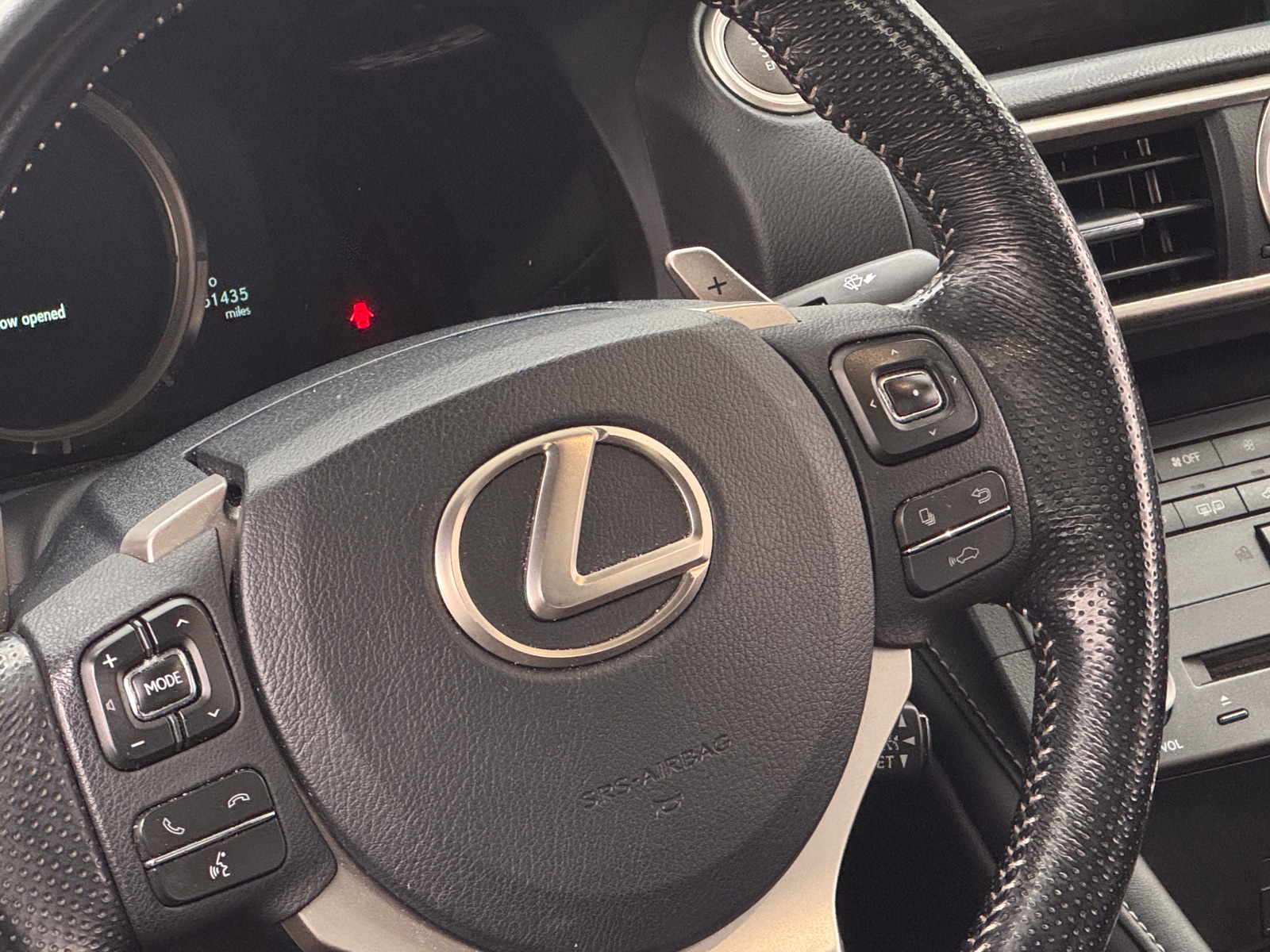 Thumbnail: 2017 Lexus RC - 3