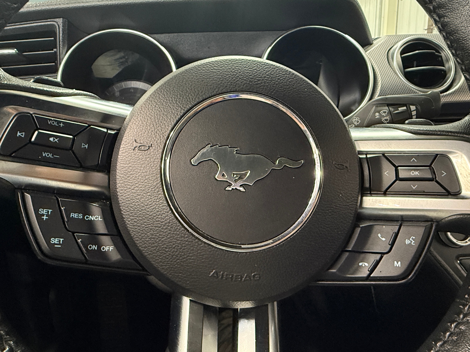 Thumbnail: 2020 Ford Mustang - 4