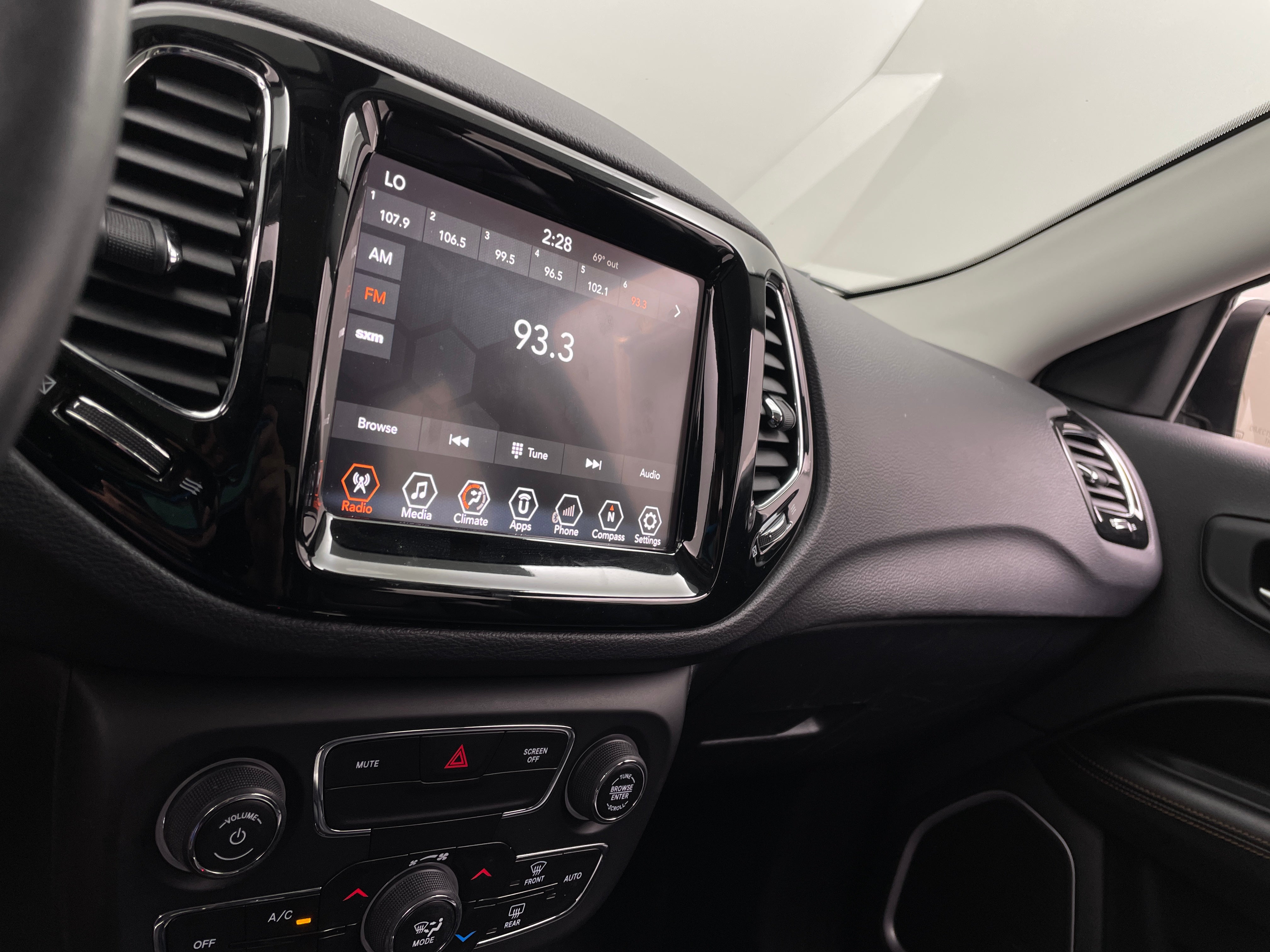 2018 Jeep Compass Limited 3