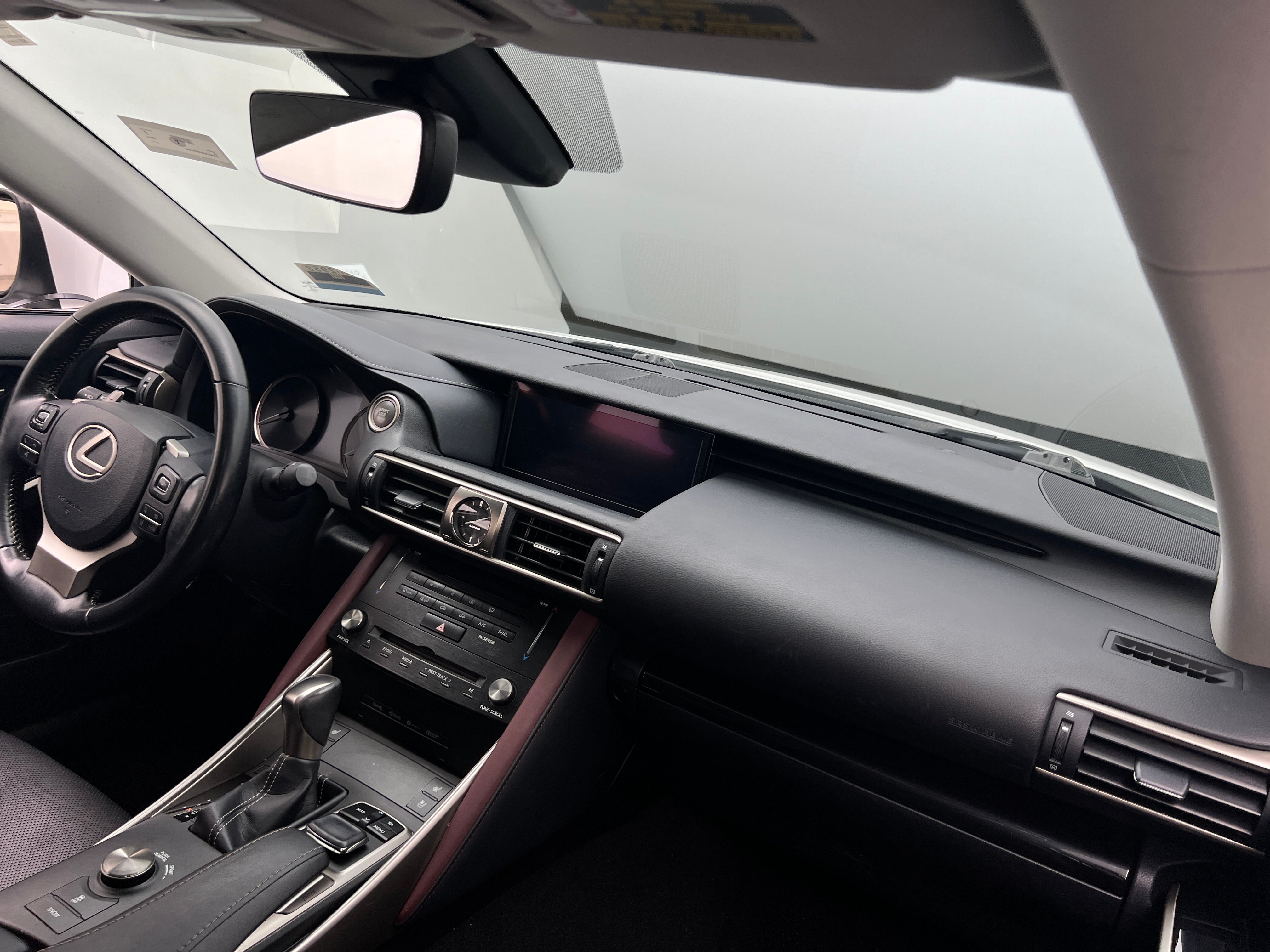 2017 Lexus IS 200t 2