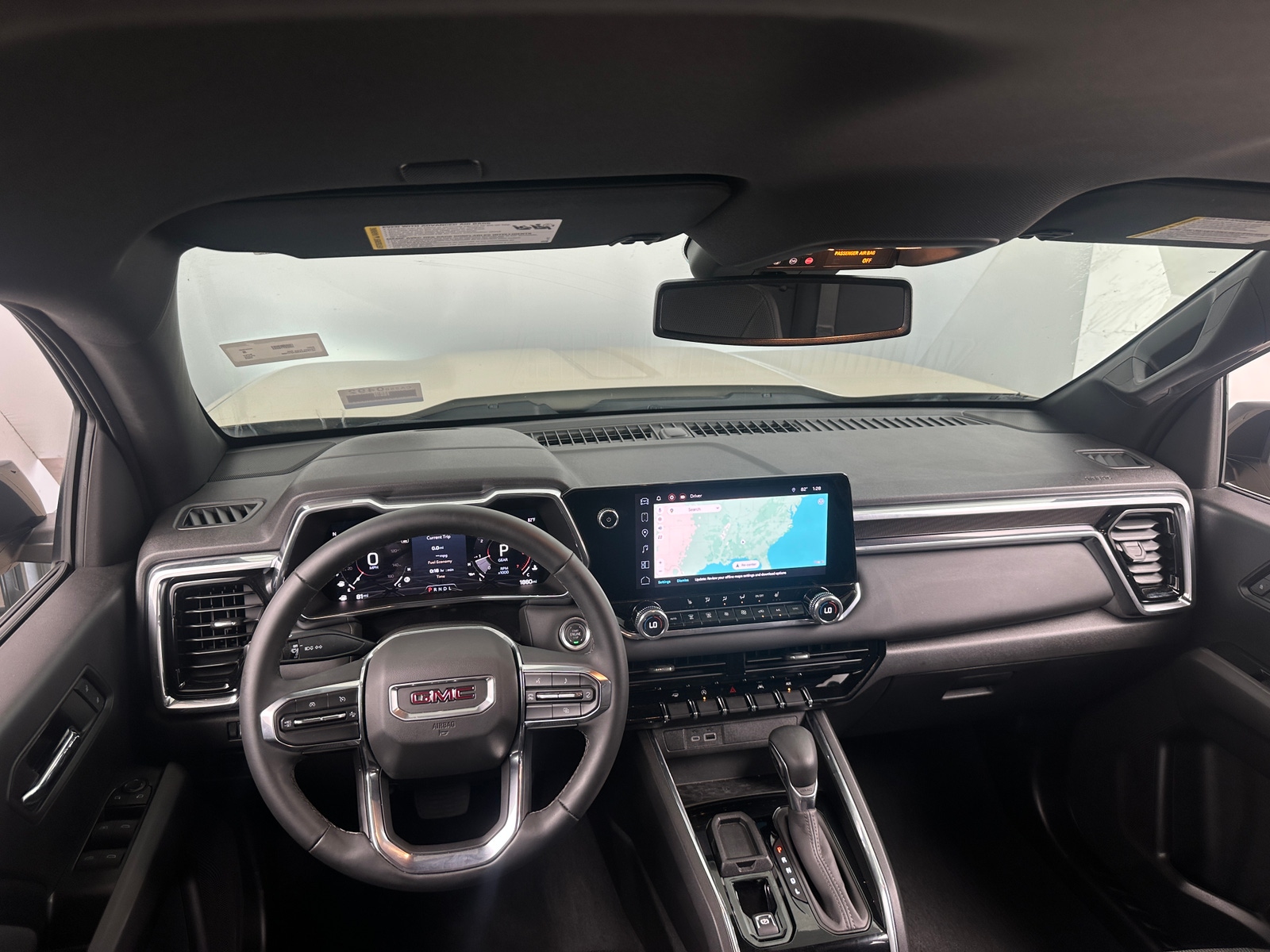 Thumbnail: 2024 GMC Canyon - 3