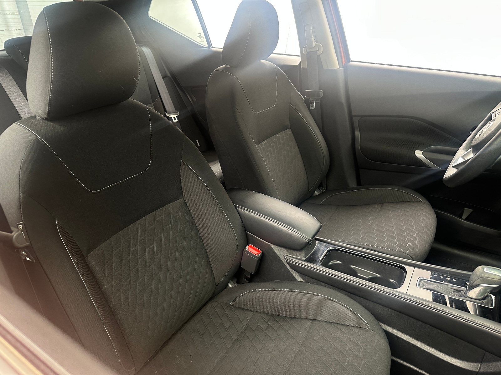 Thumbnail: 2023 Nissan Kicks - 2