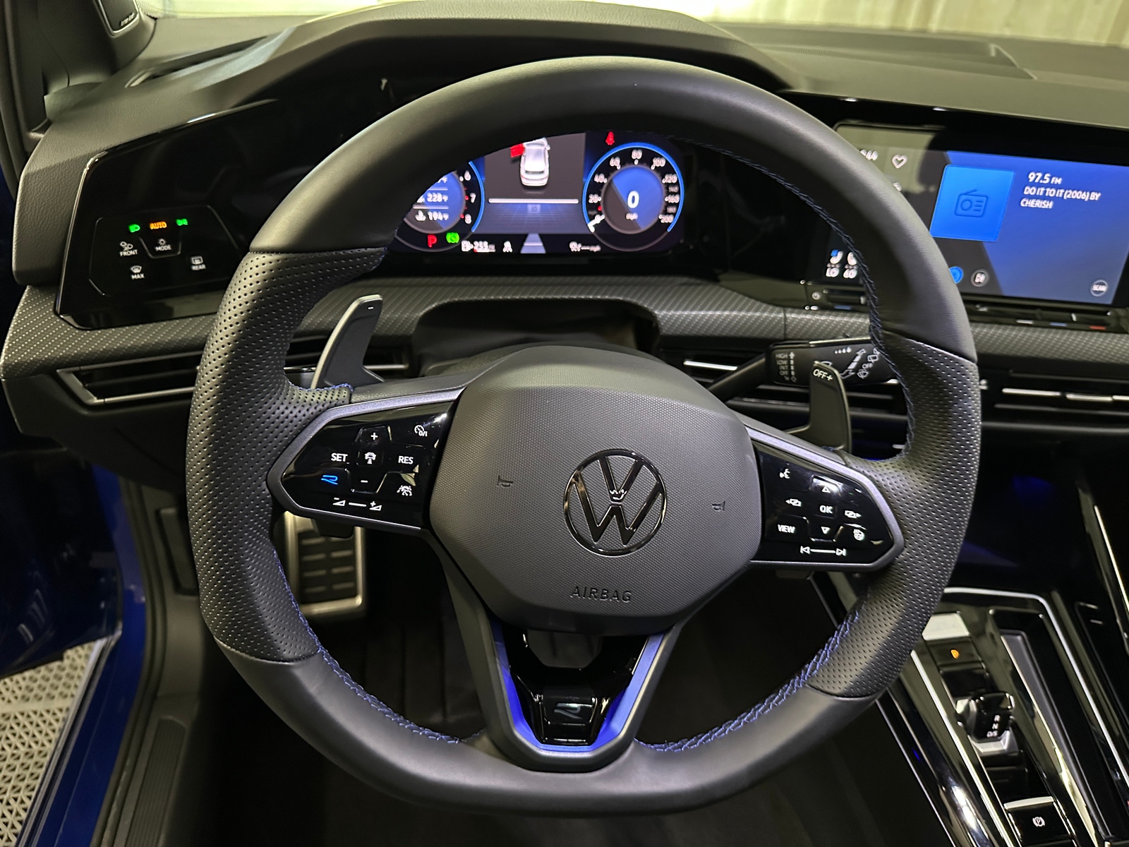Thumbnail: 2024 Volkswagen Golf - 4