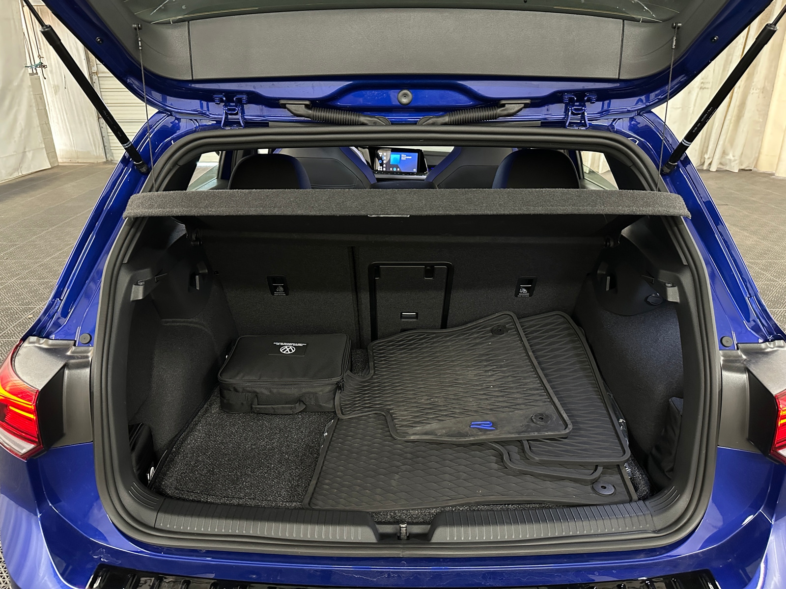 Thumbnail: 2024 Volkswagen Golf - 6