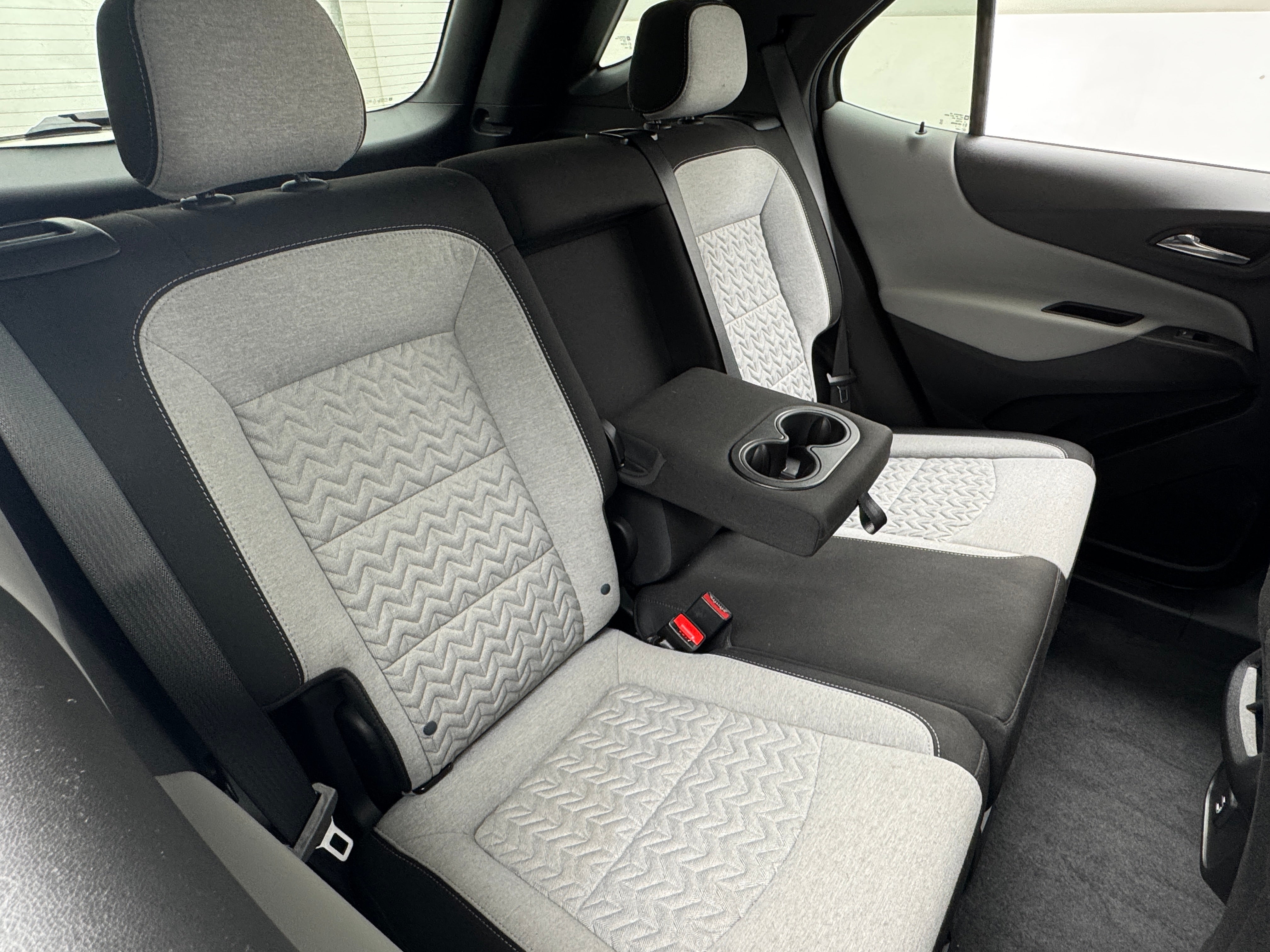 2022 Chevrolet Equinox LS 6