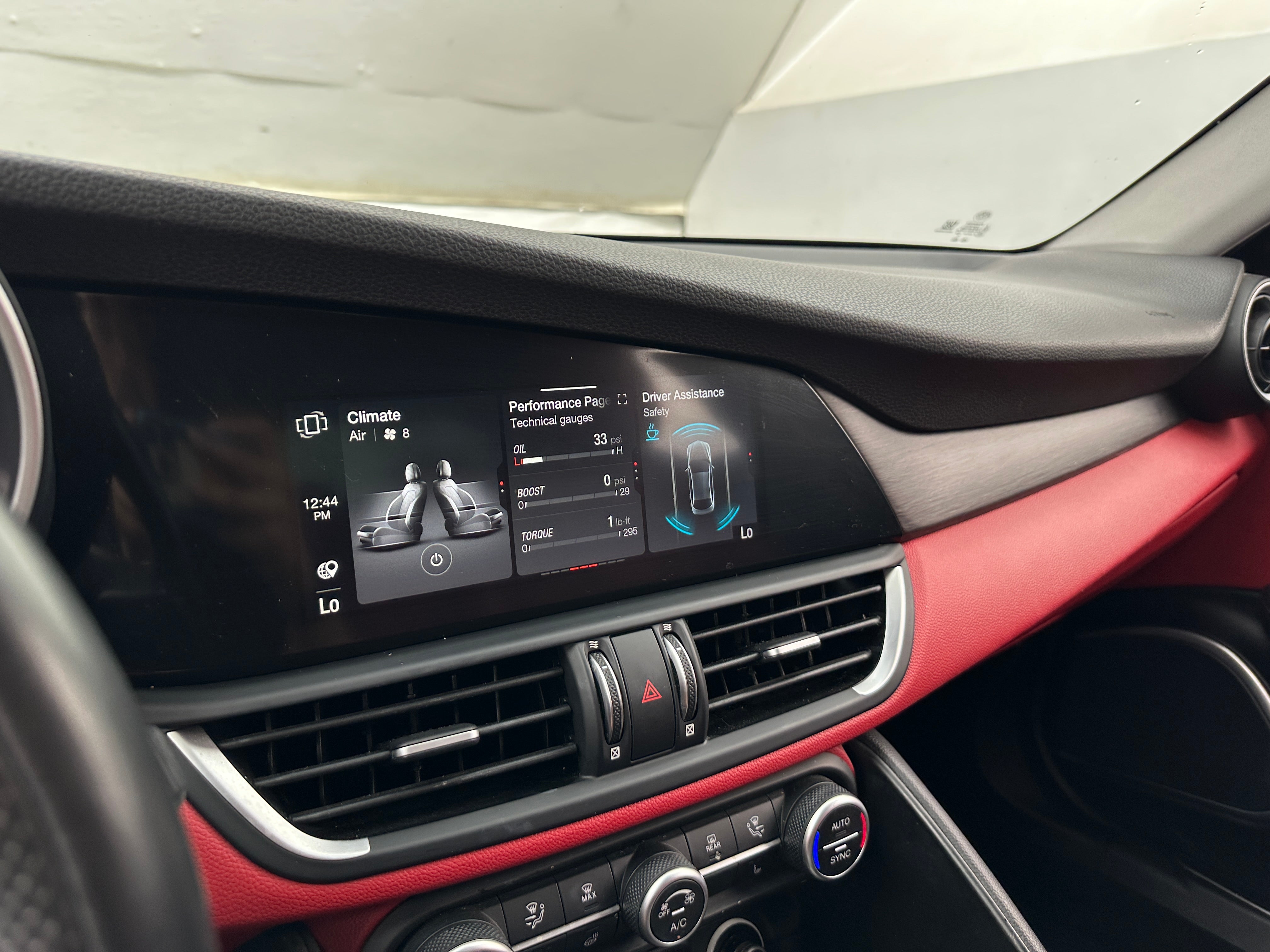 Thumbnail: 2020 Alfa Romeo Giulia - 4