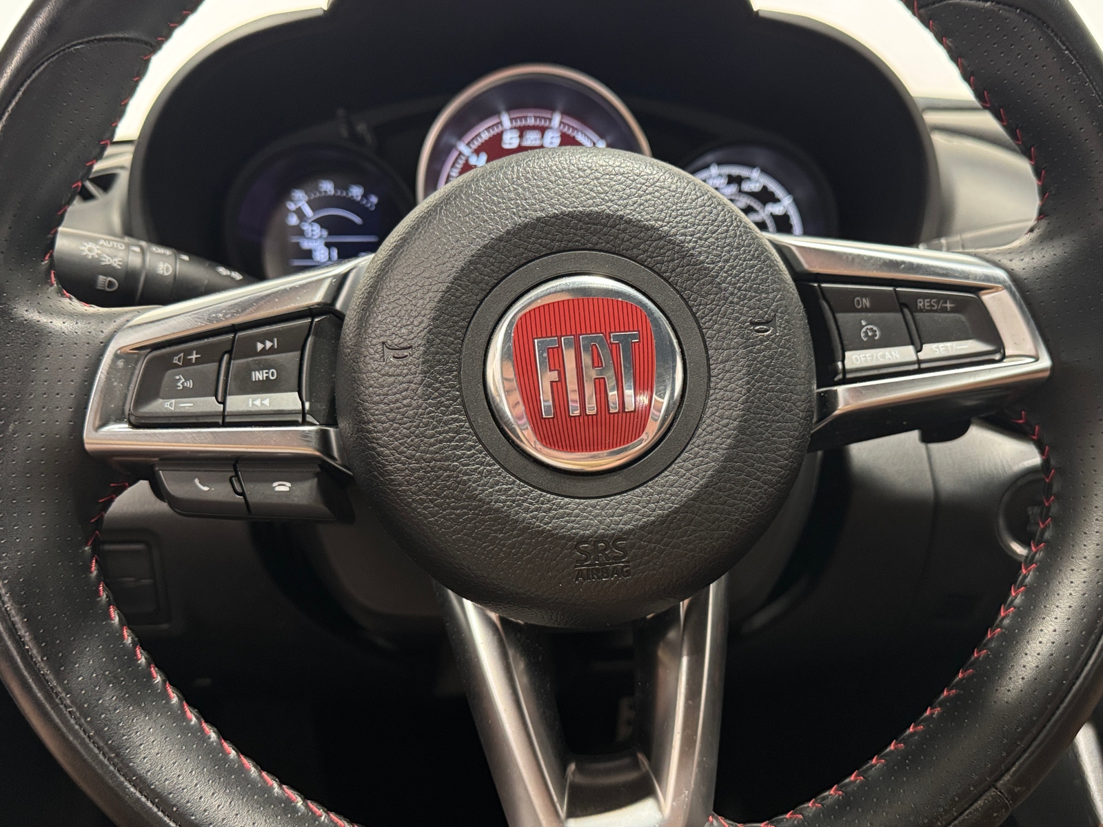 Thumbnail: 2017 Fiat 124 Spider - 4