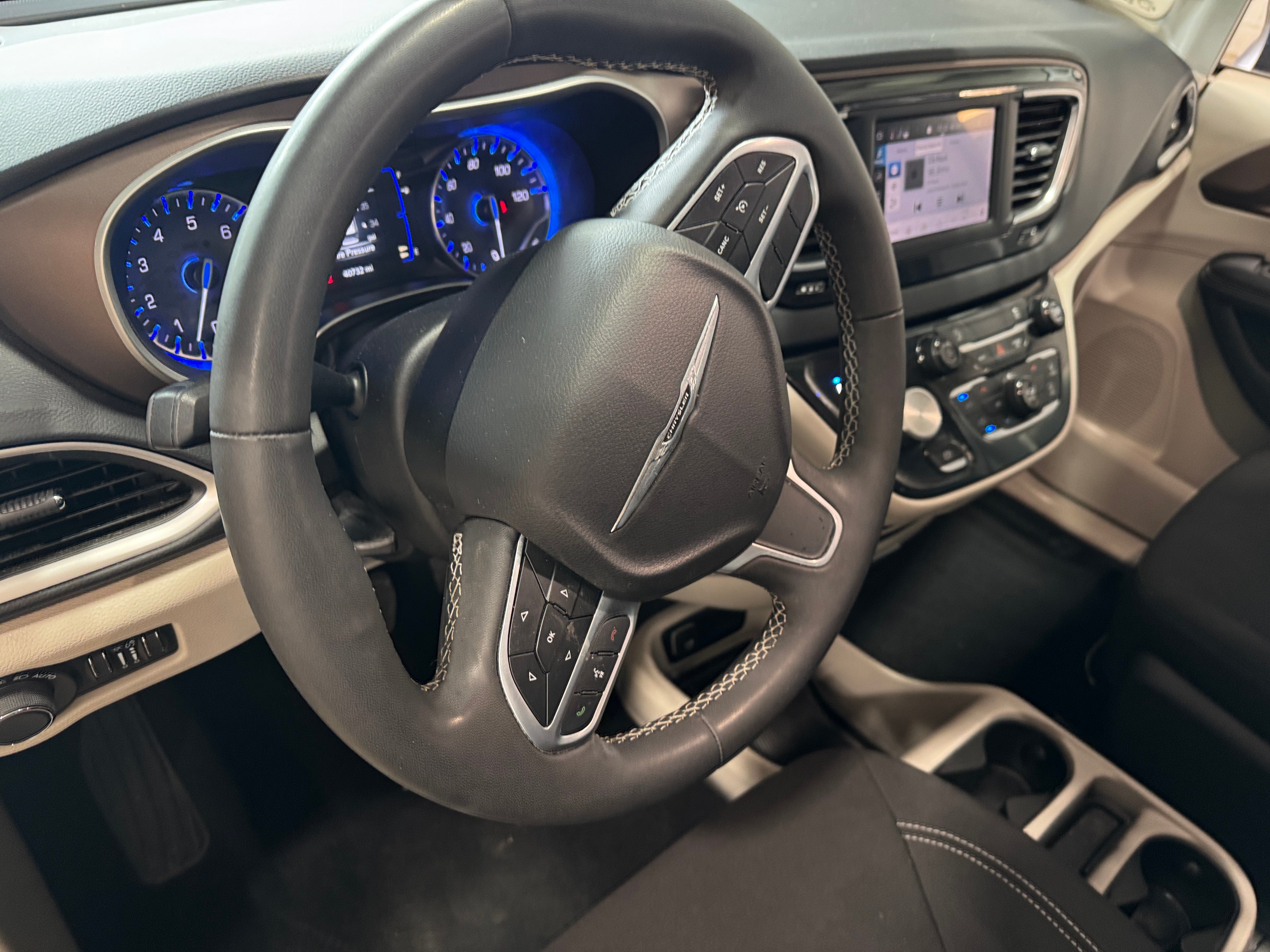 2024 Chrysler Voyager LX 3