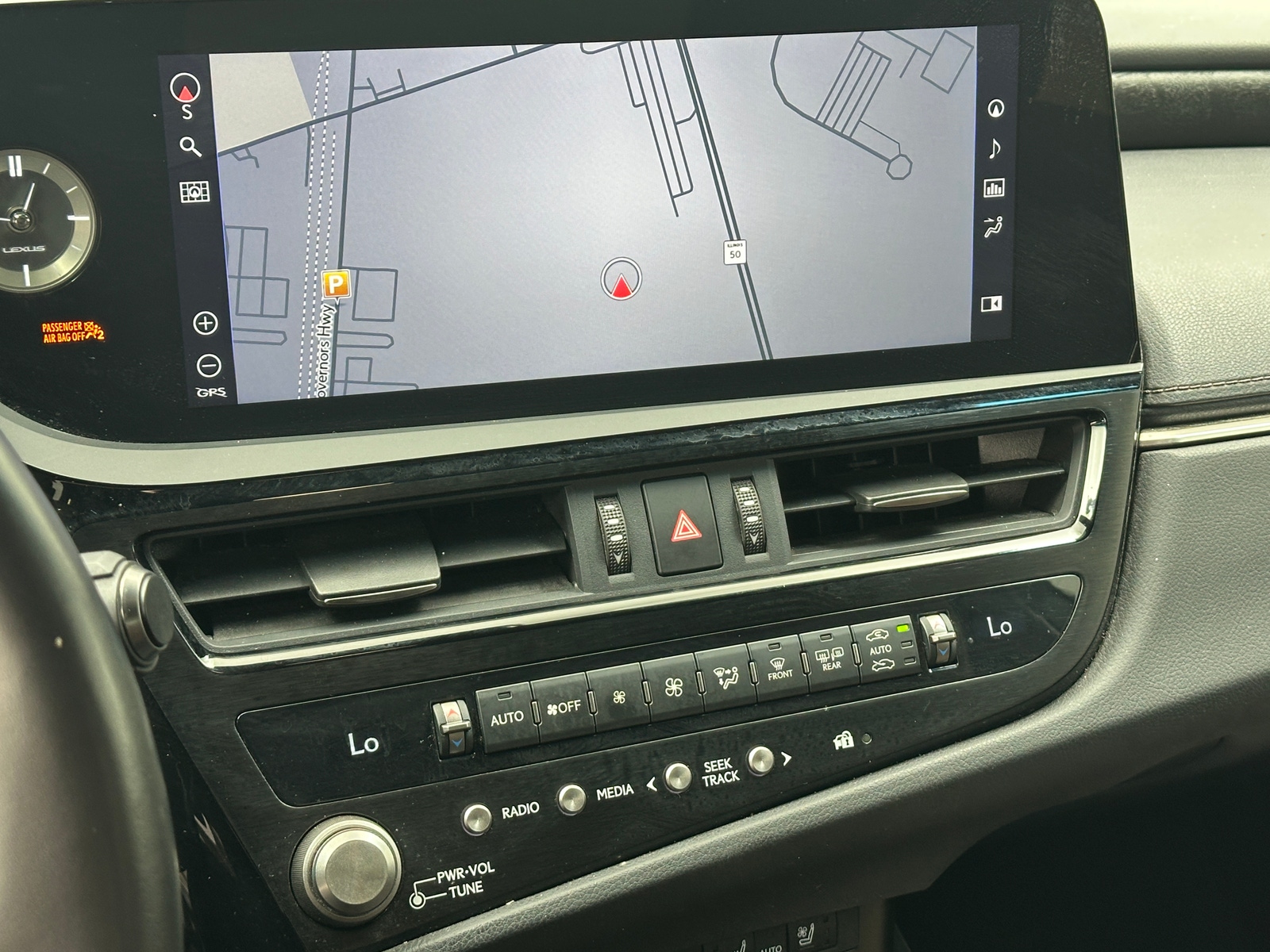 Thumbnail: 2022 Lexus ES - 3