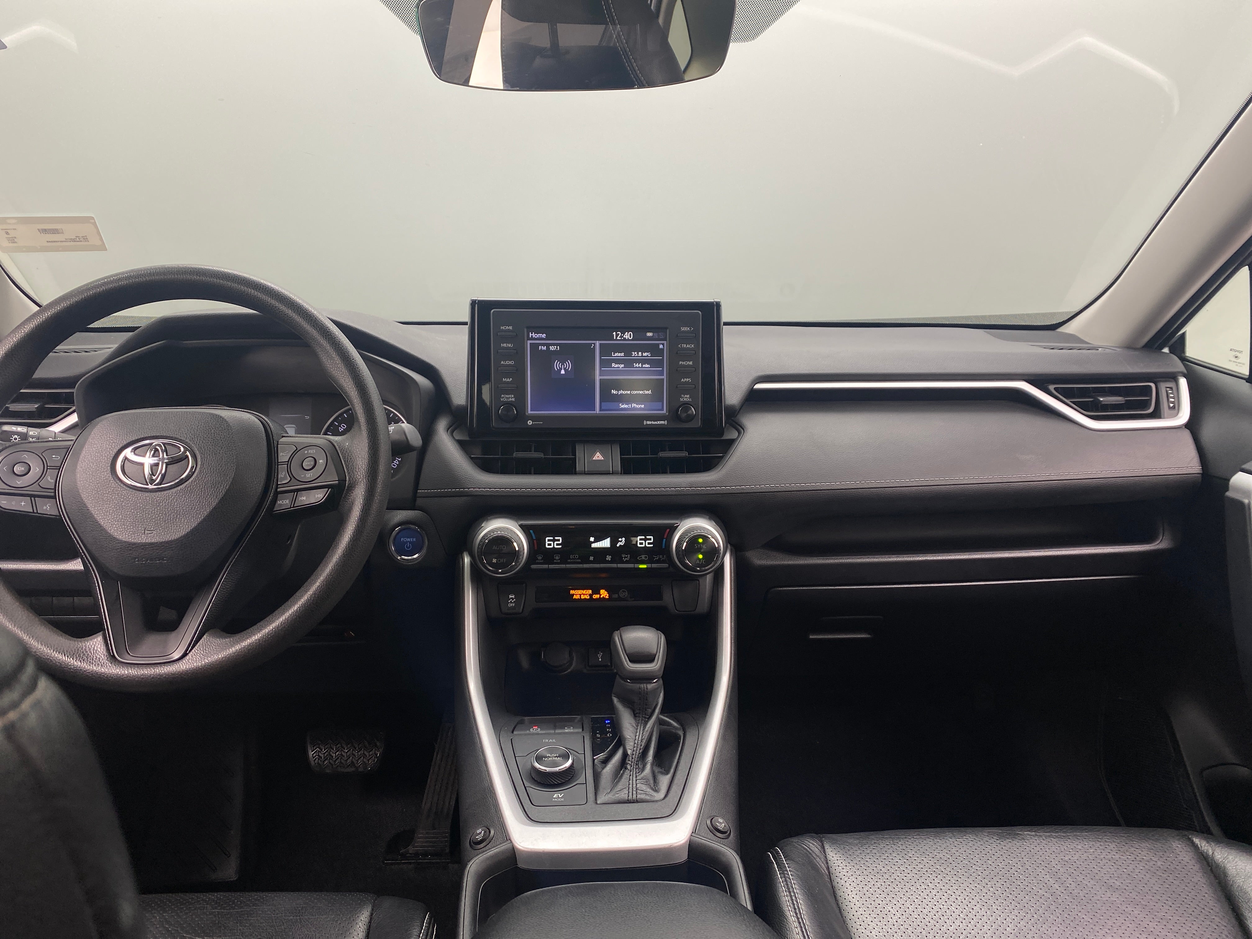 2021 Toyota RAV4 XLE 3