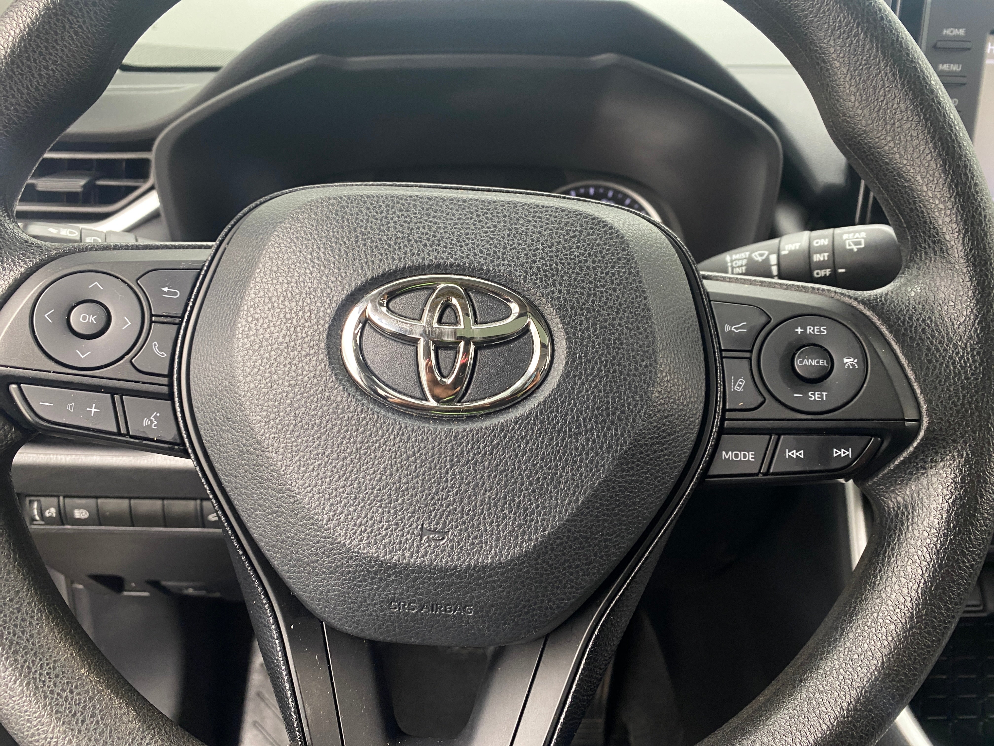 2021 Toyota RAV4 XLE 5