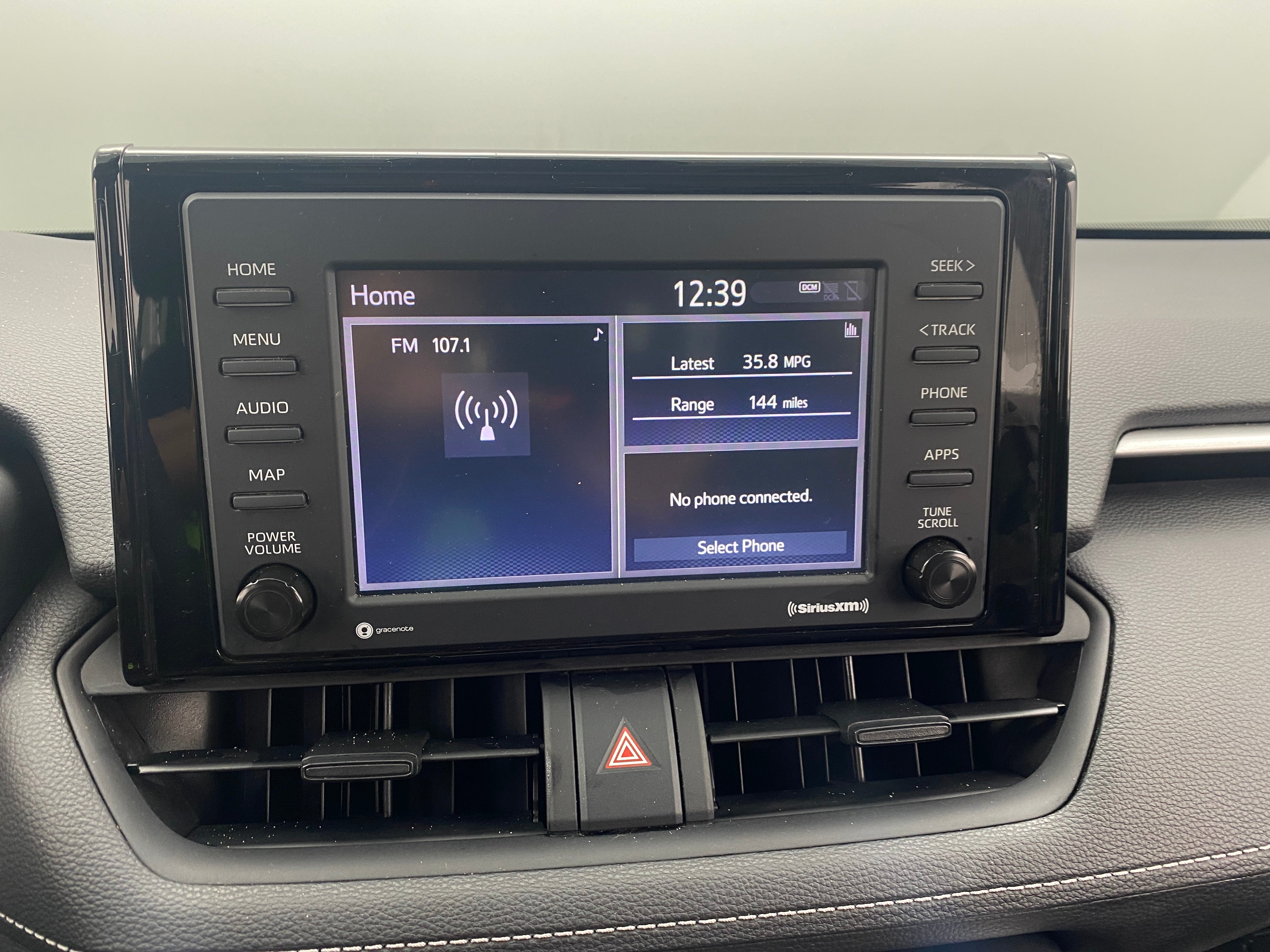 2021 Toyota RAV4 XLE 4