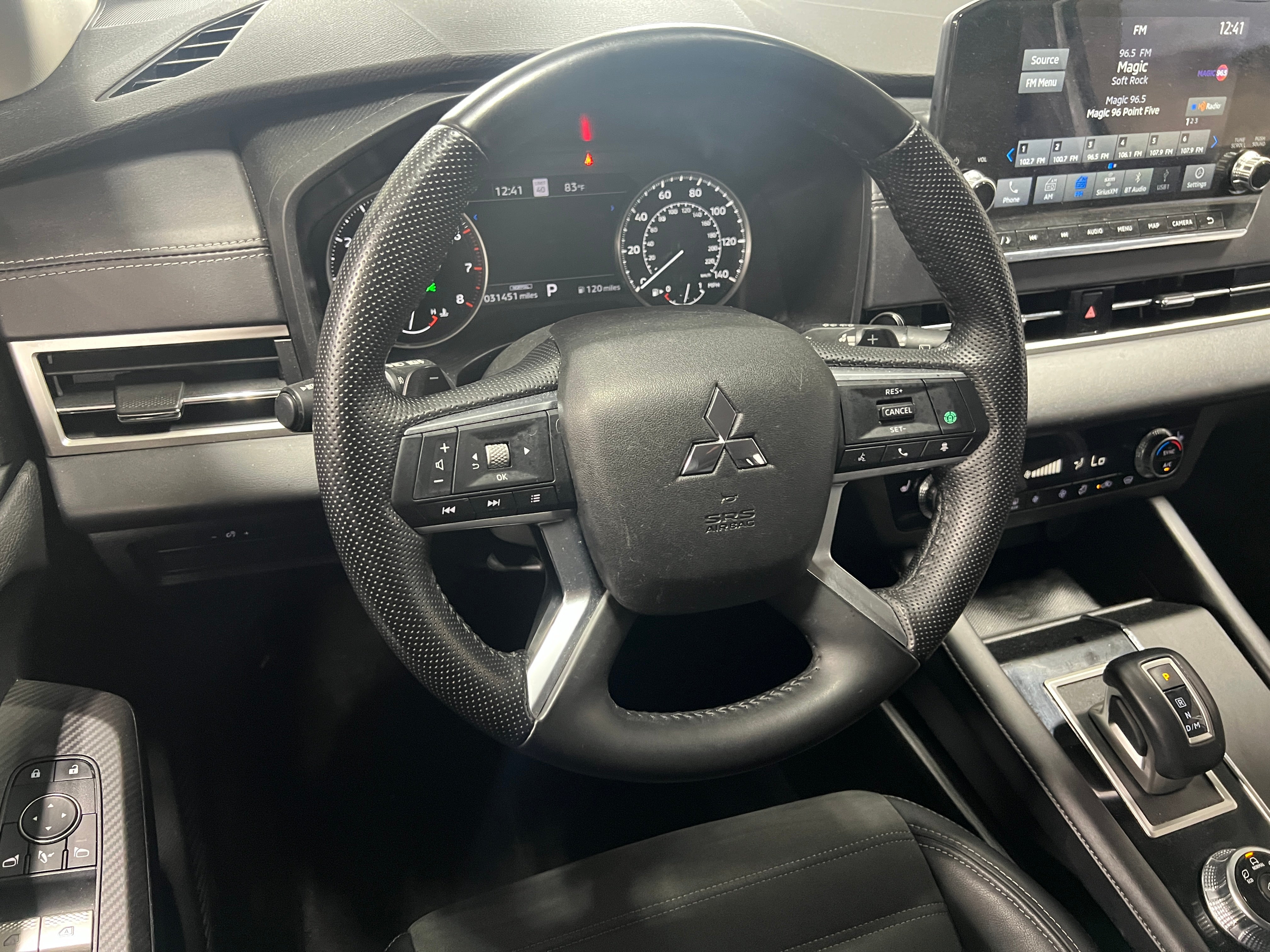2023 Mitsubishi Outlander SE 4