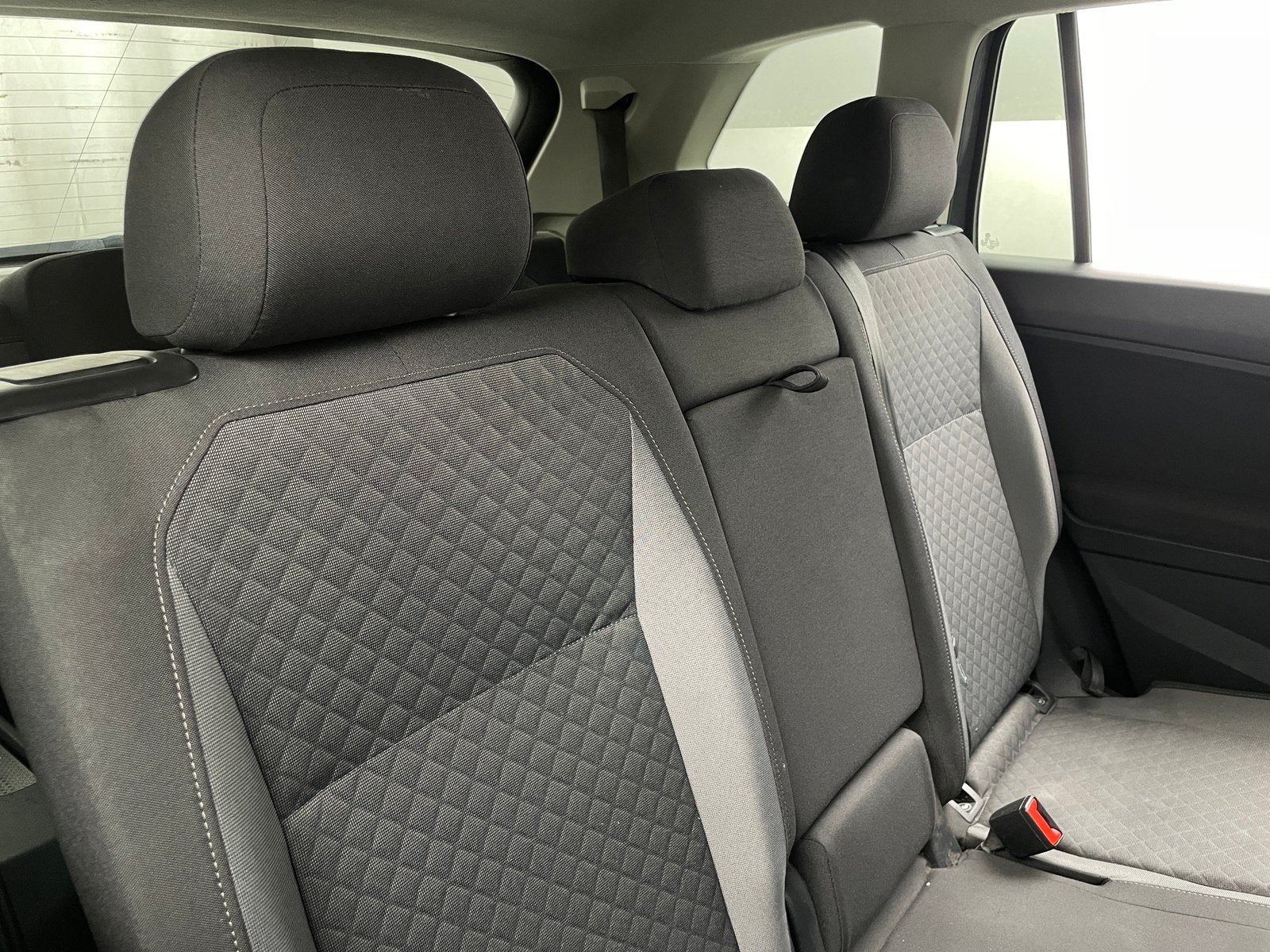 Thumbnail: 2020 Volkswagen Tiguan - 6