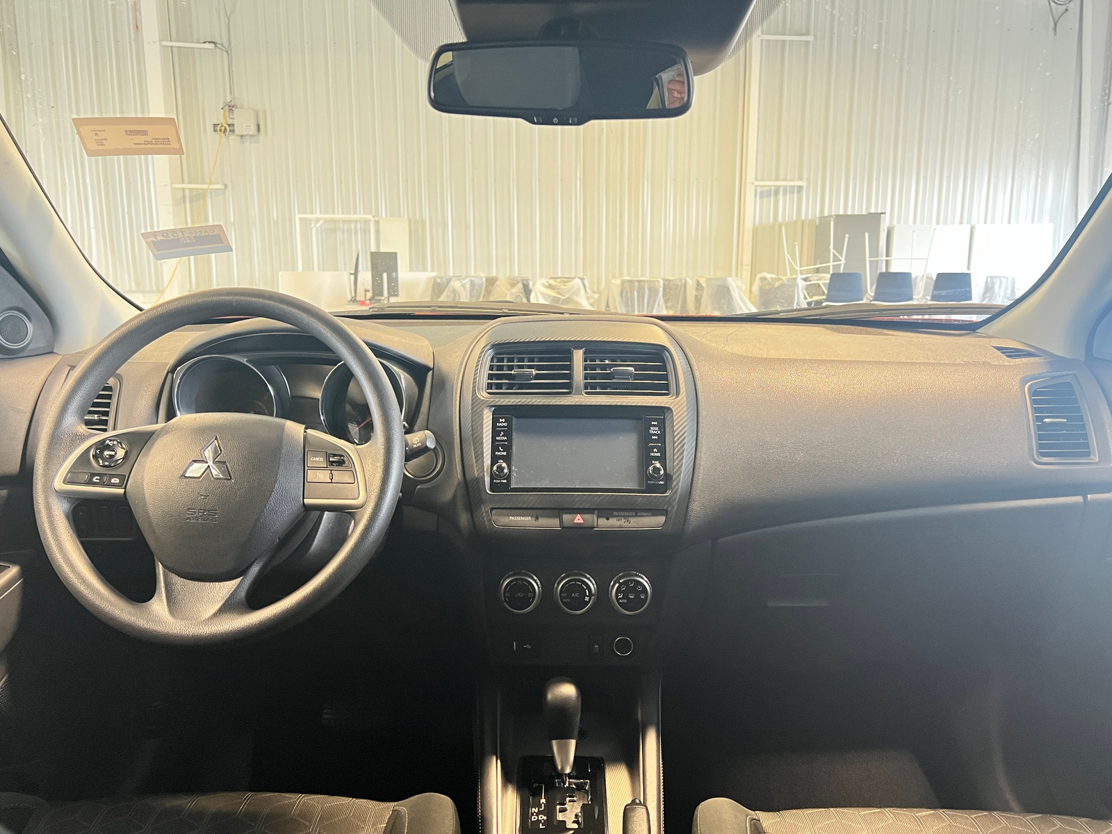 Thumbnail: 2023 Mitsubishi Outlander Sport - 3