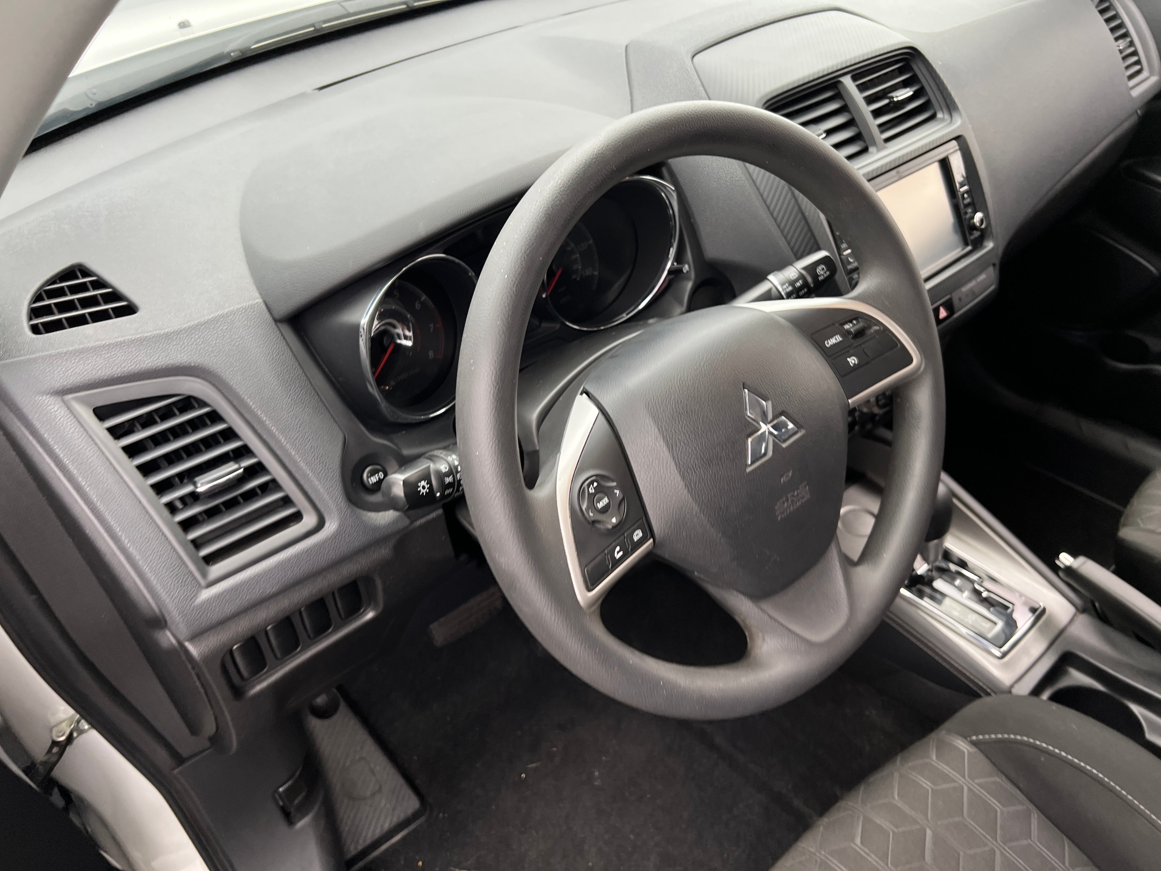 2020 Mitsubishi Outlander Sport ES 5